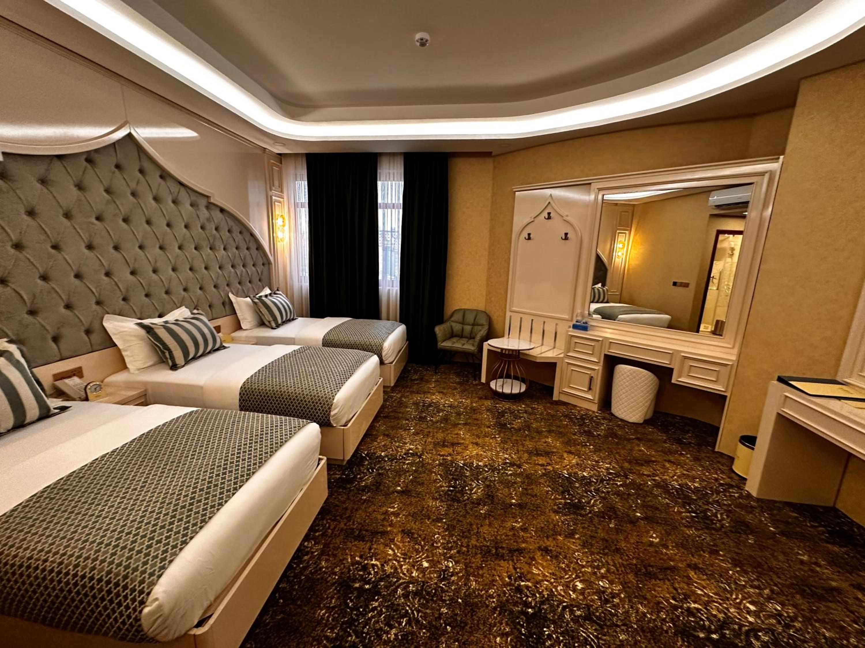 Basic Triple Room photo 1