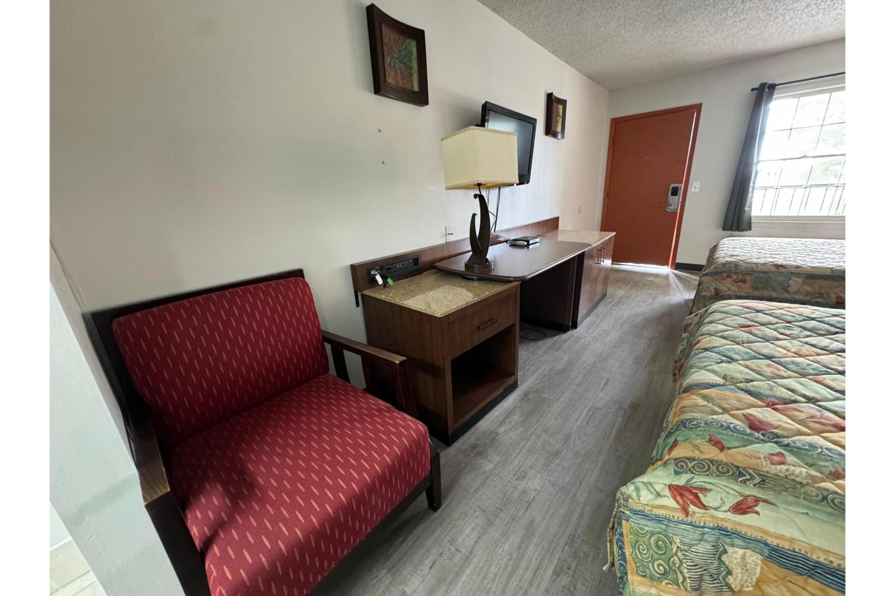 Deluxe 2 Full Beds - Photo 6