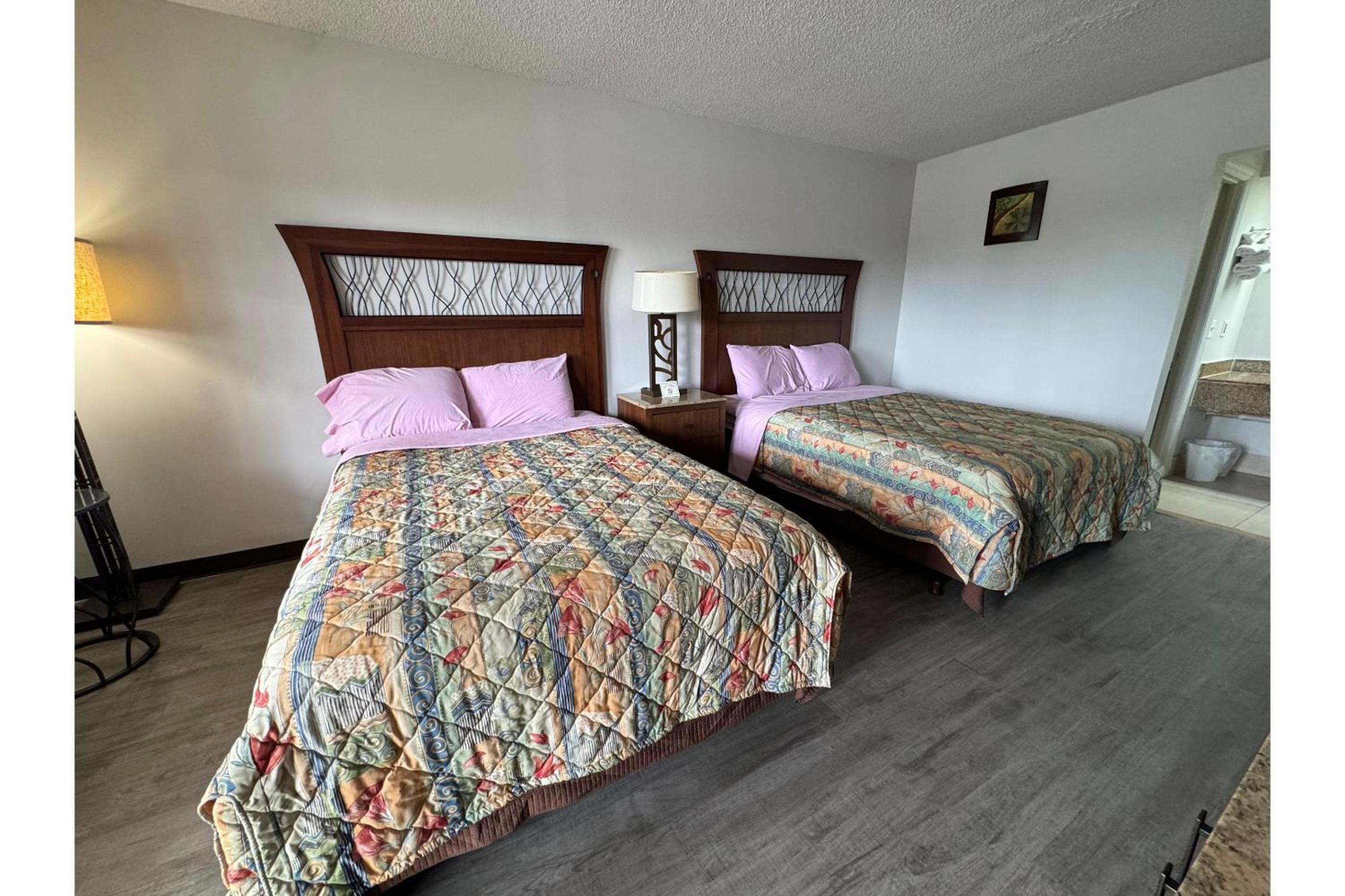 Deluxe 2 Full Beds - Photo 4