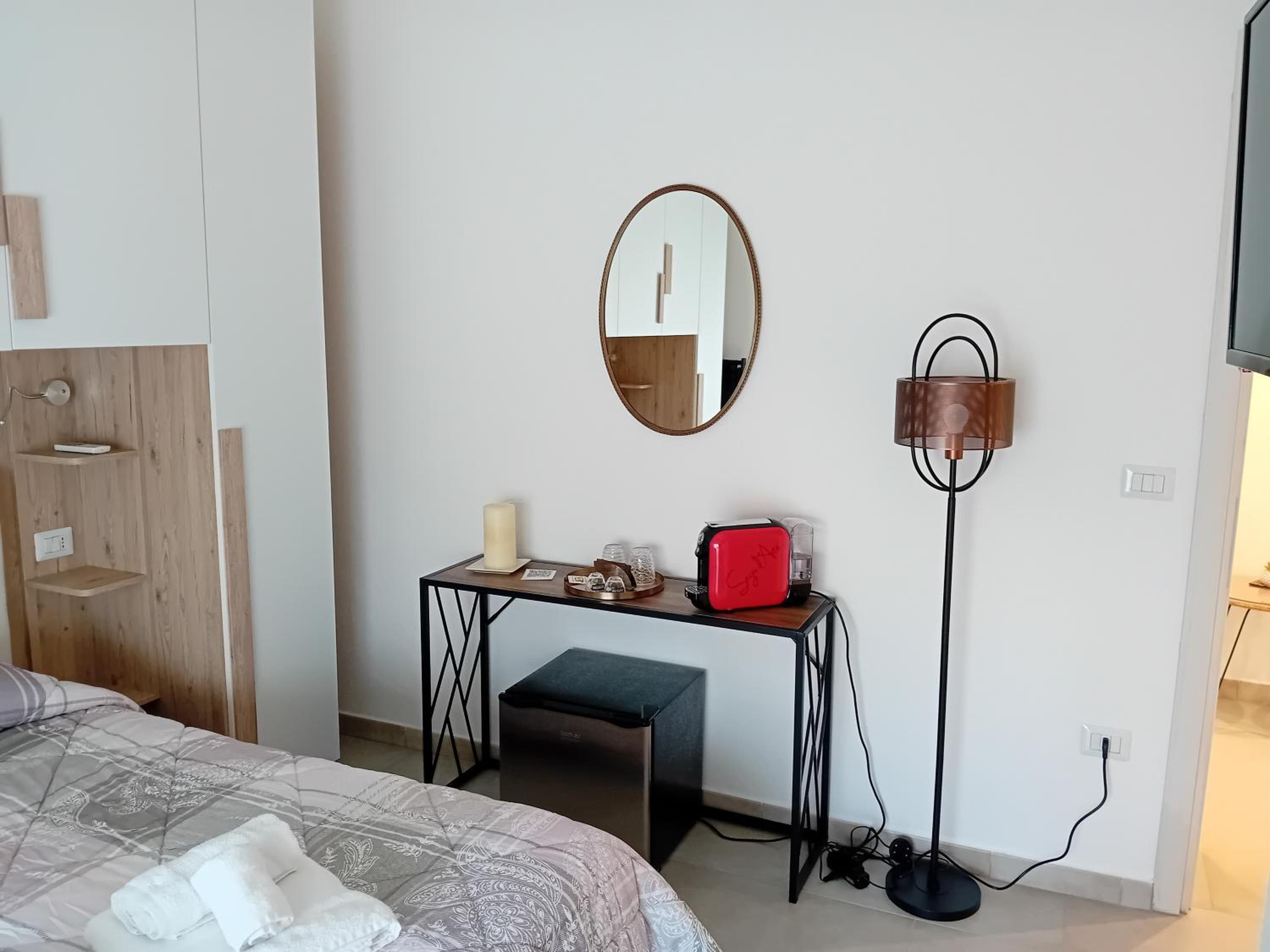 King Room with Balcony photo 1