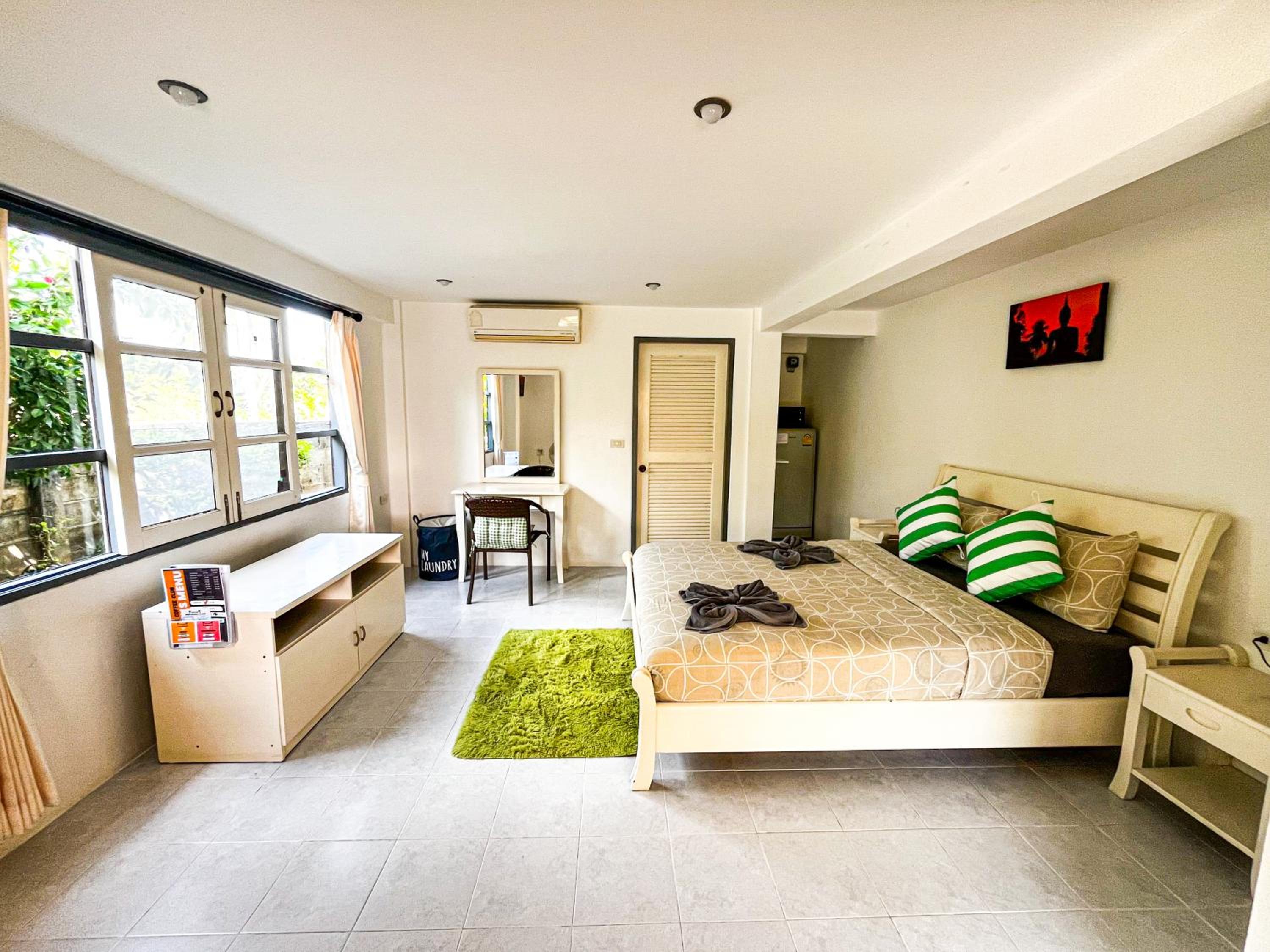 Large Double Room photo 3