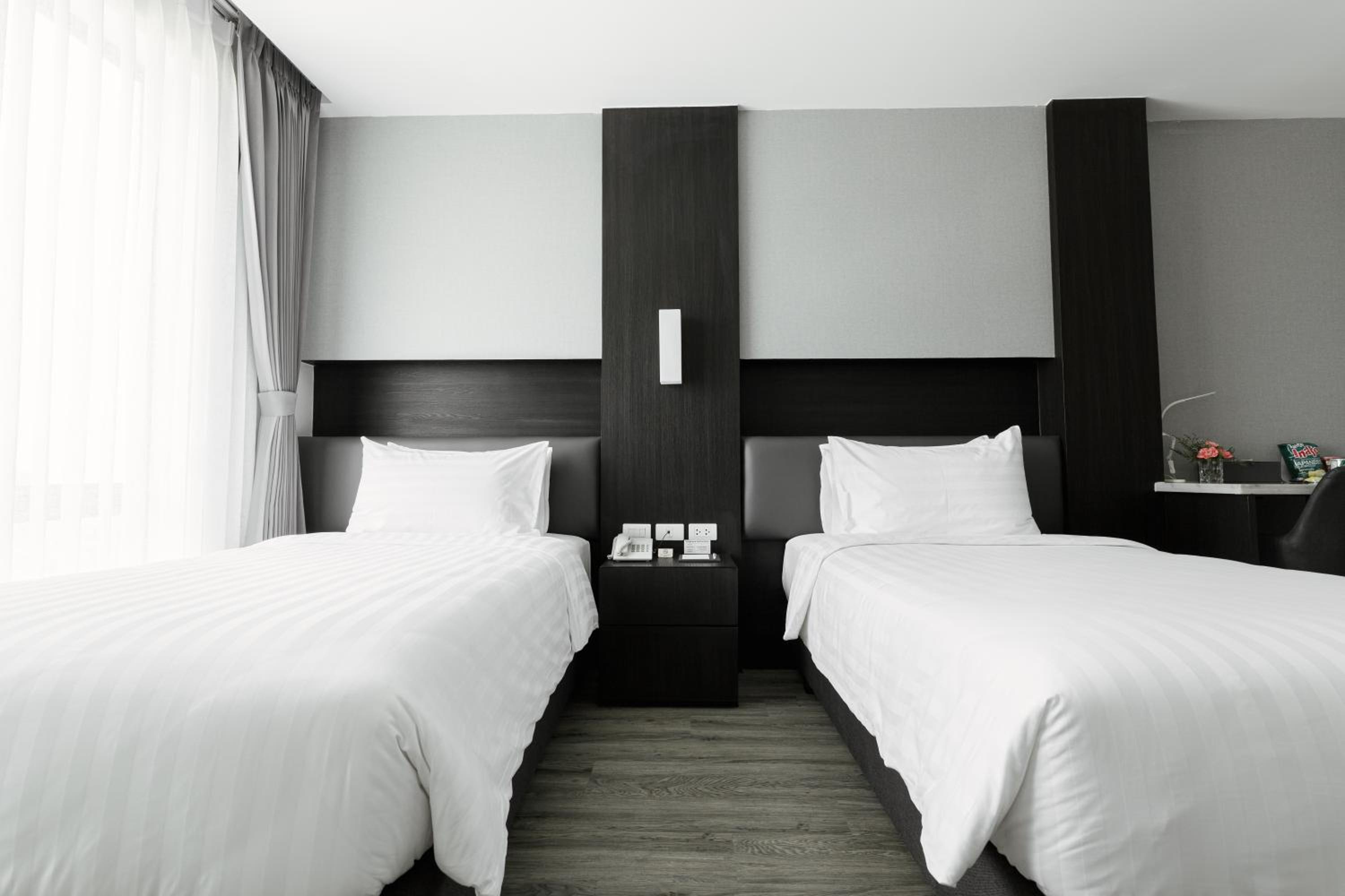 Superior Twin Room - Non-Smoking - Photo 6
