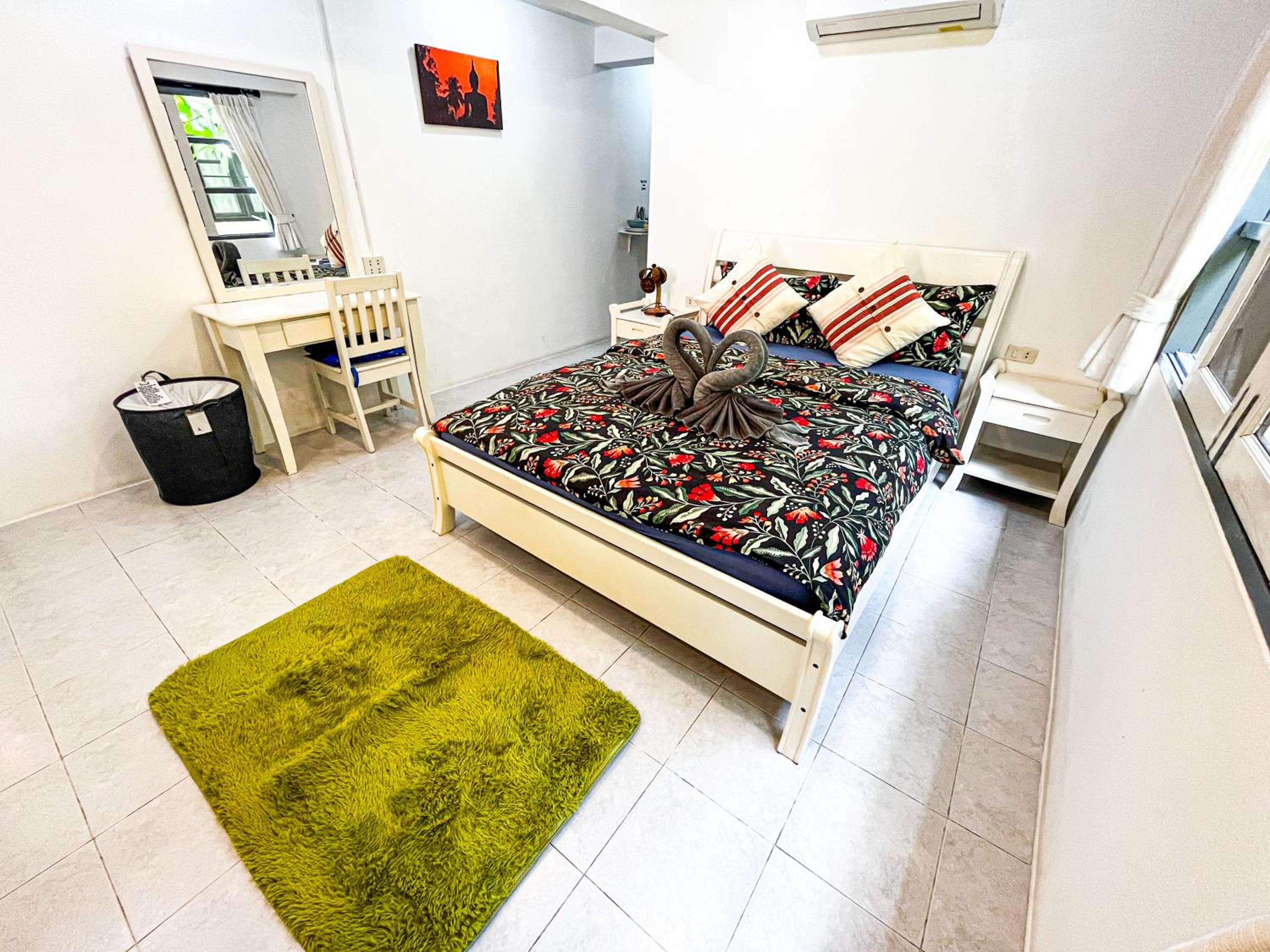 Budget Double Room photo 3