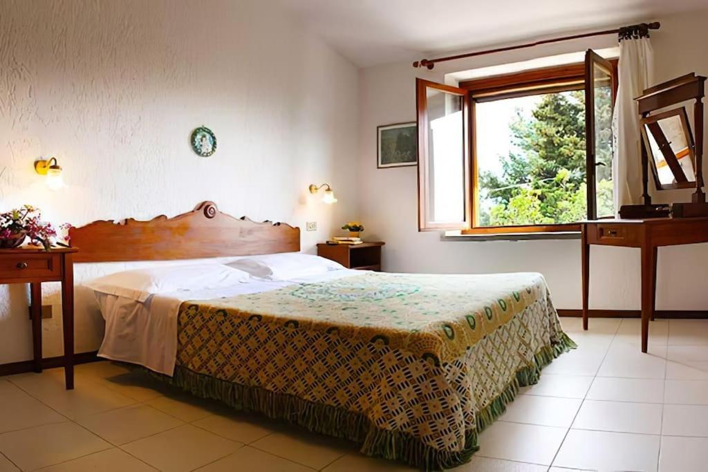 Large Double Room photo 3