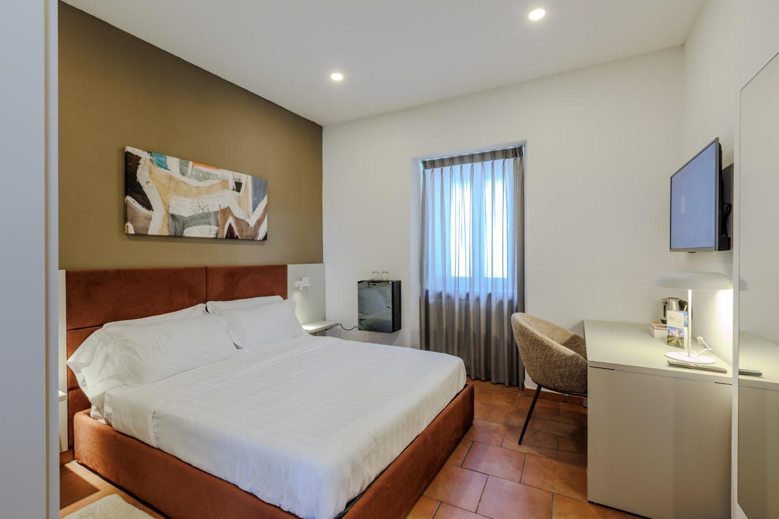 Standard Double Room - Photo 7
