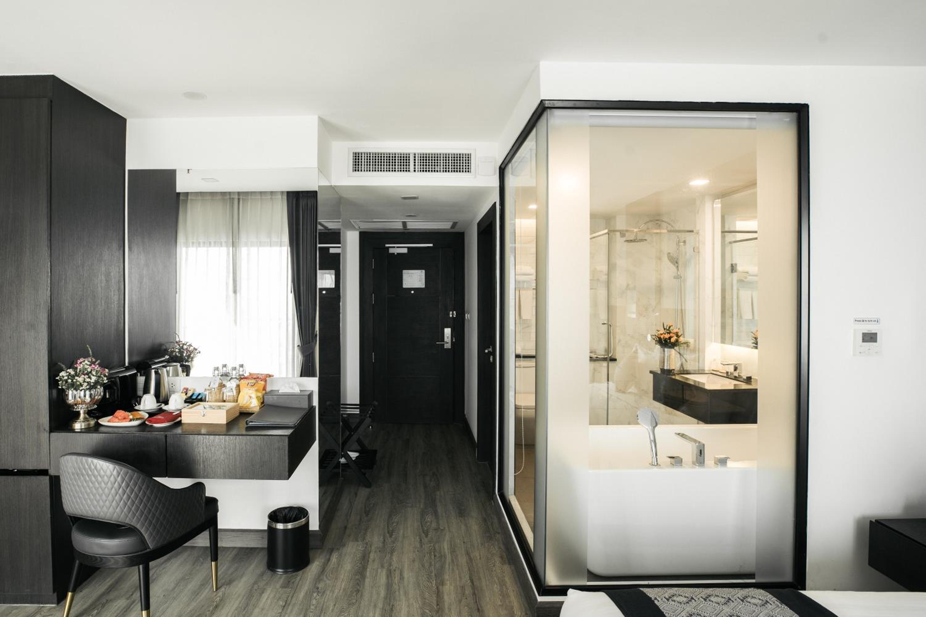 Executive King Room with River View - Non-Smoking - Photo 17