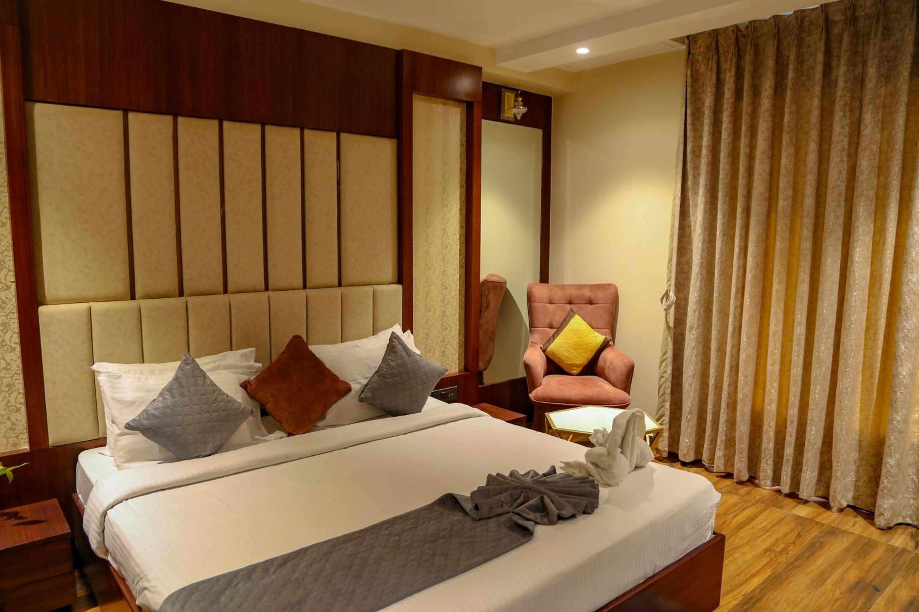 Deluxe Suite - Photo 3