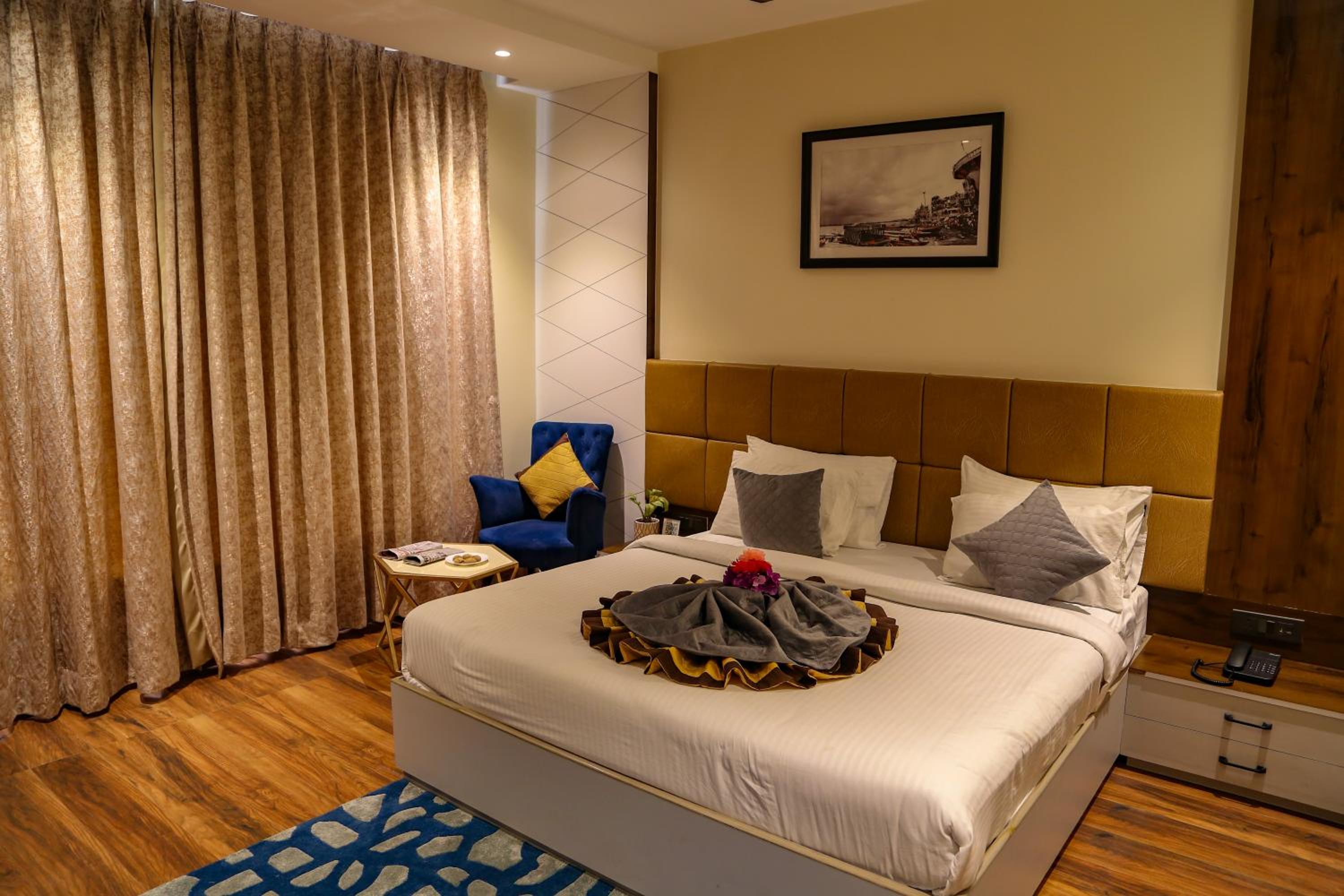 Deluxe Suite - Photo 15