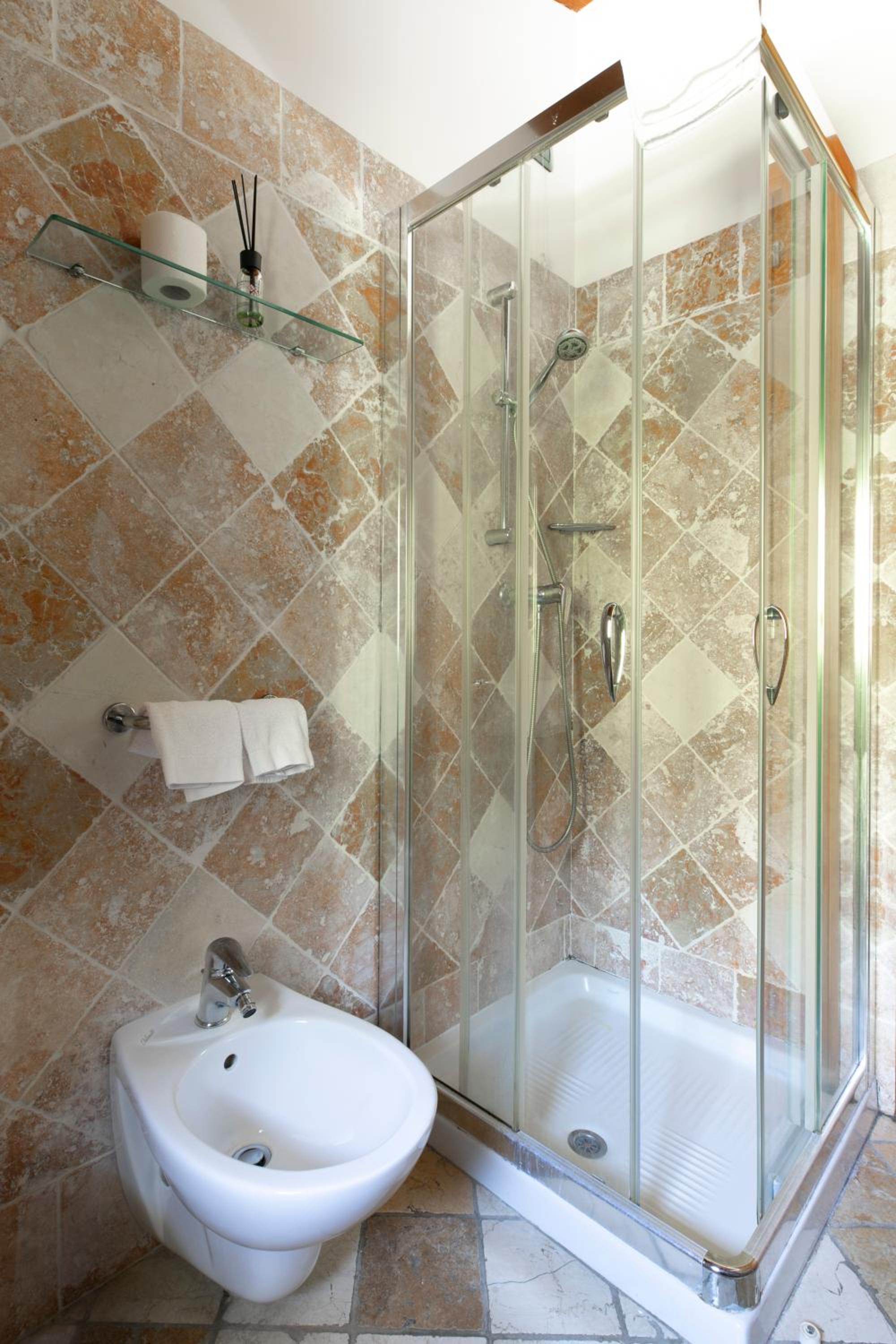 Classic Triple Room - Photo 5