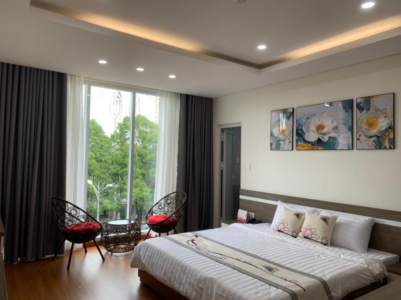 Large Single Room