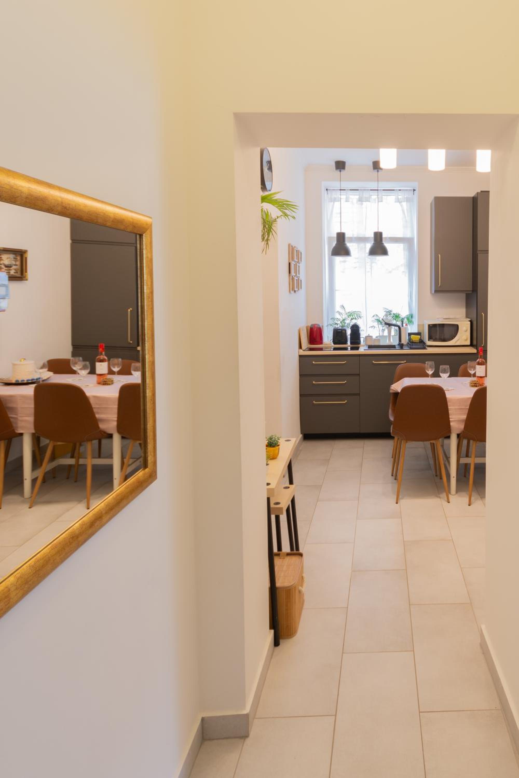 Three-Bedroom Apartment - Photo 4