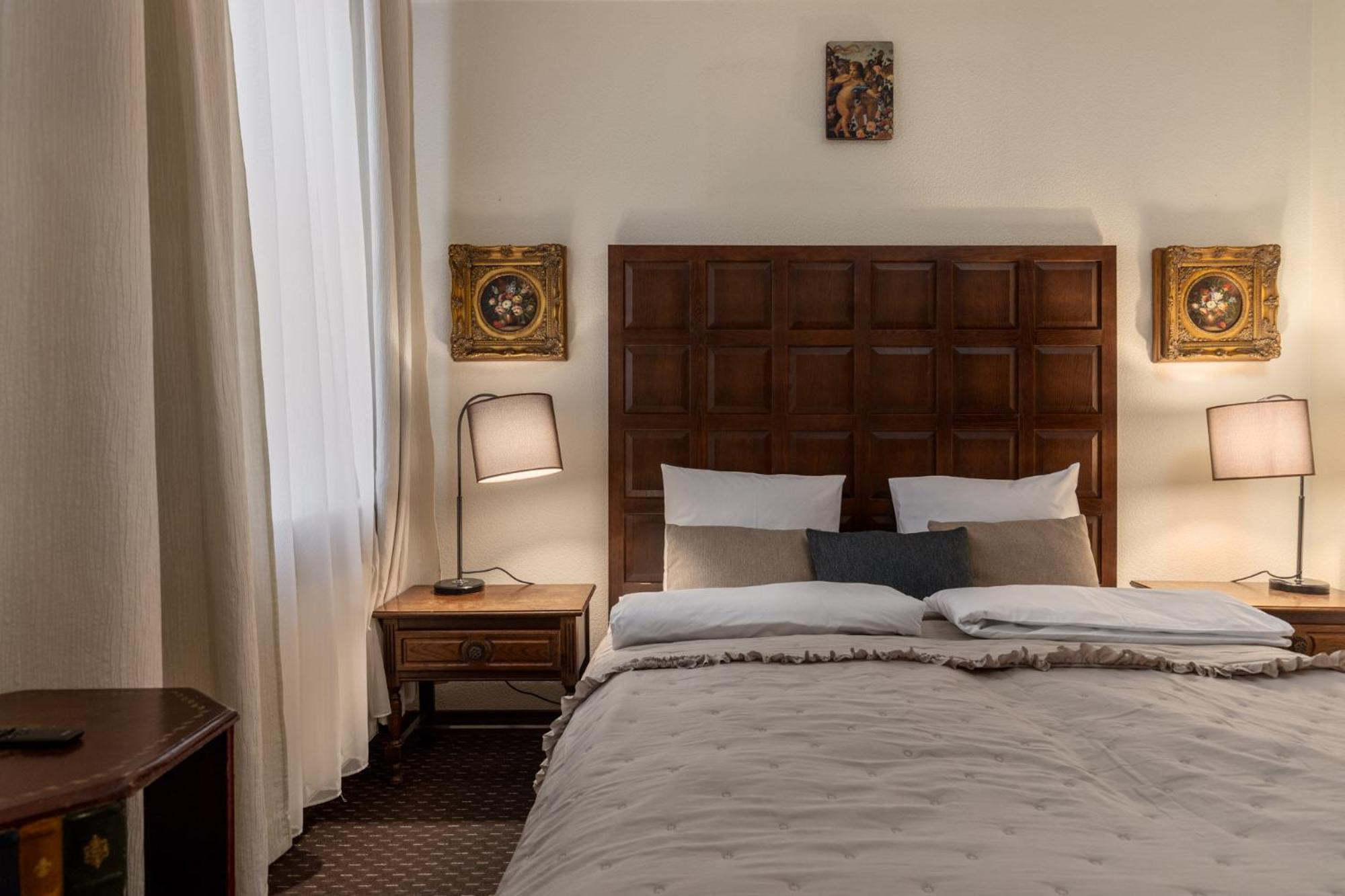 Standard Double Room - Photo 6