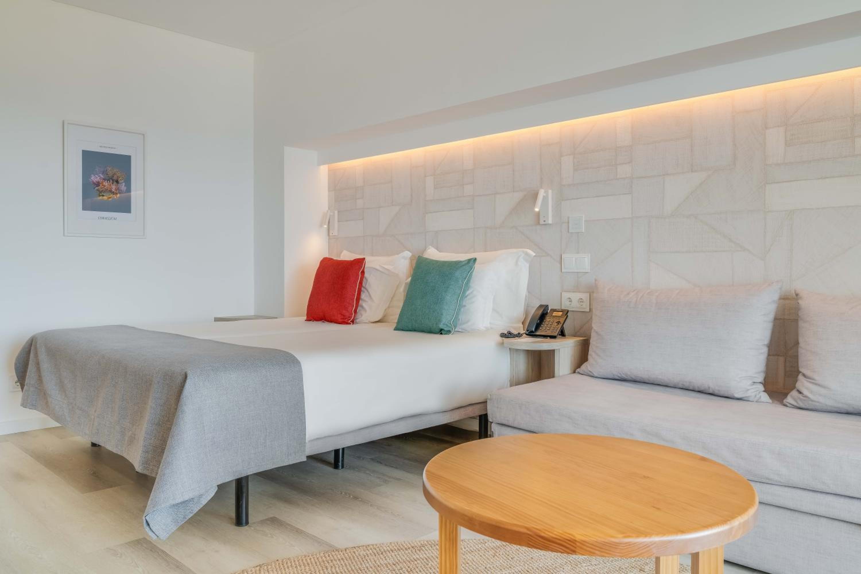 Standard Double or Twin Room with Sea View - Photo 5