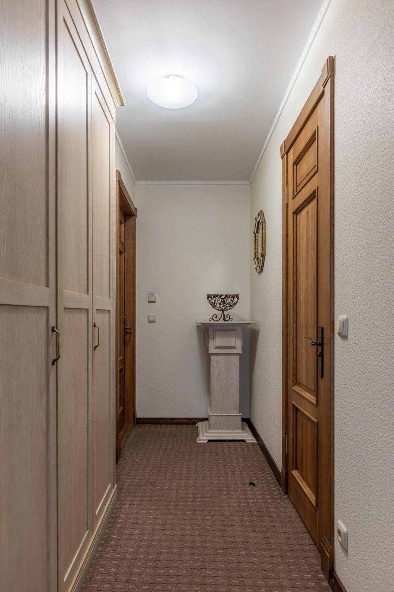 Standard Twin Room - Photo 7