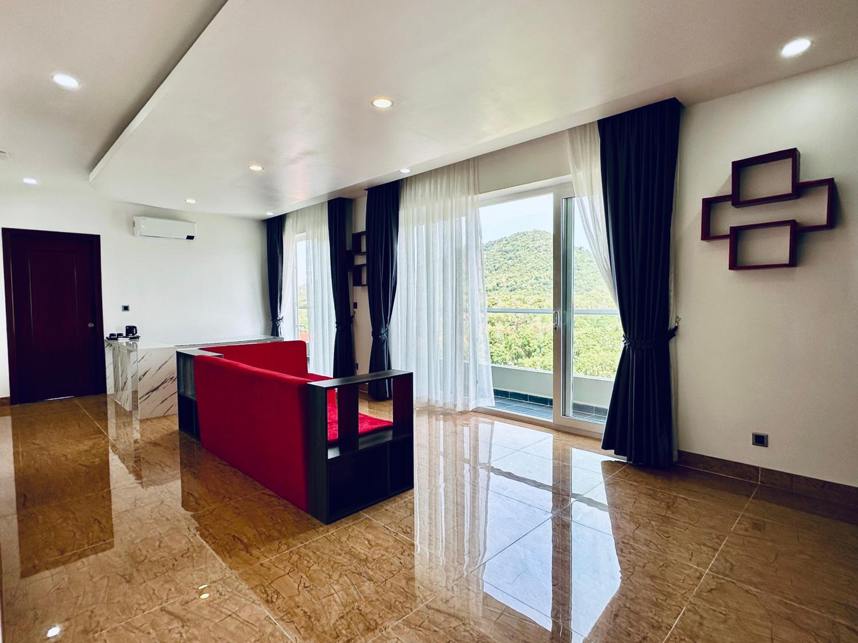 Family Room with Mountain View - Photo 16