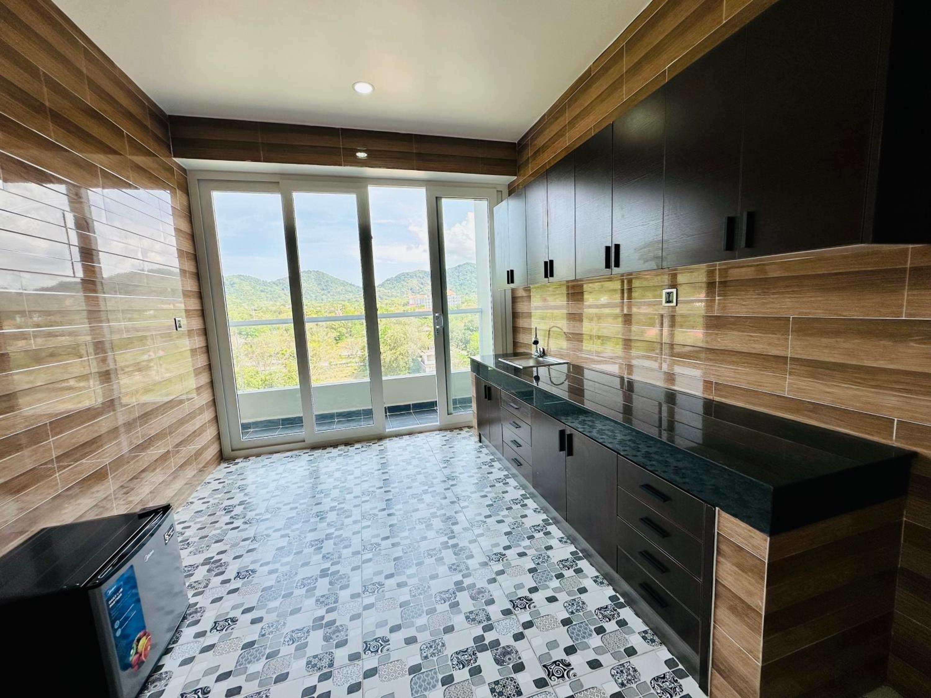 Family Room with Mountain View - Photo 17