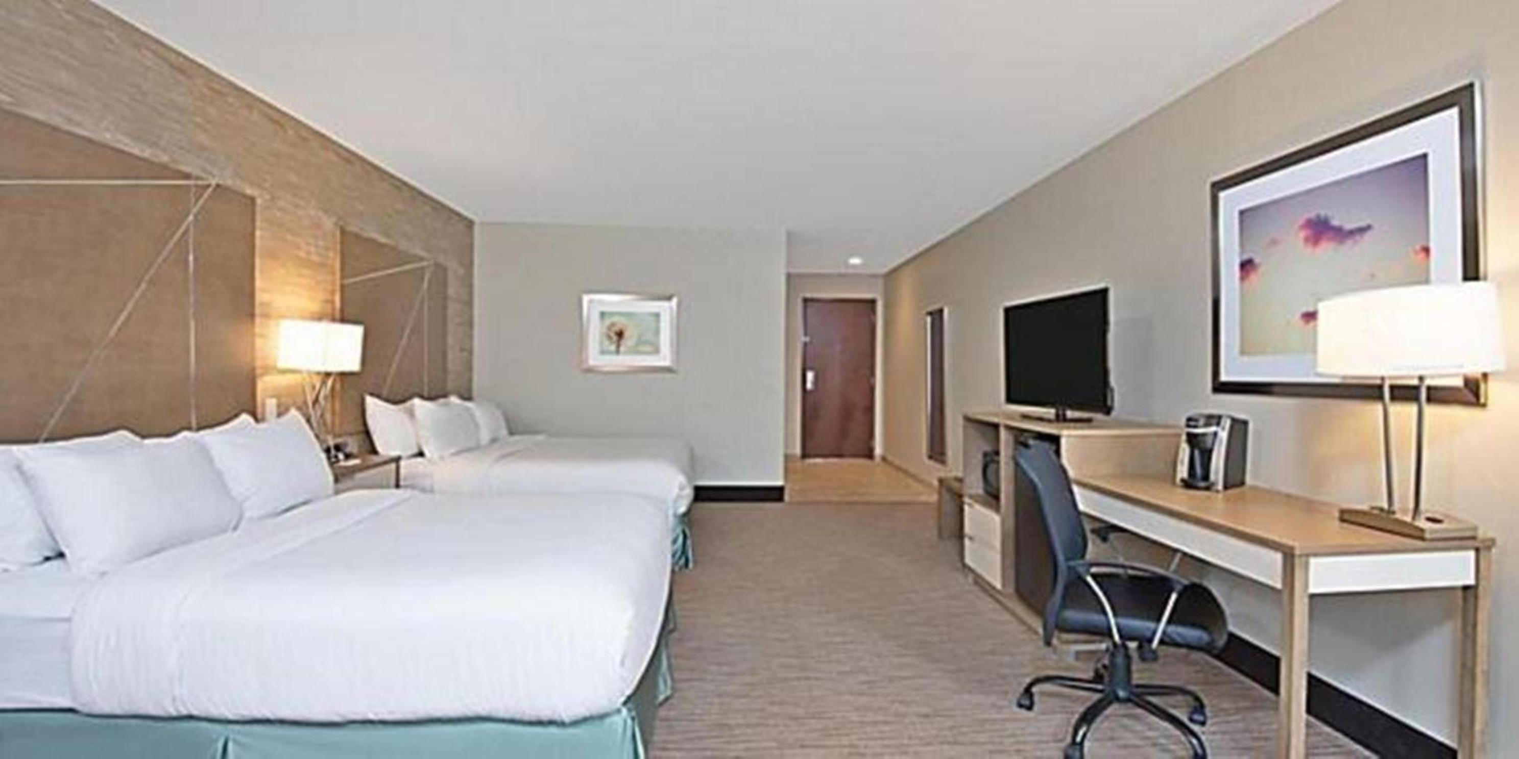 Standard Room with Two Queen Beds photo 1