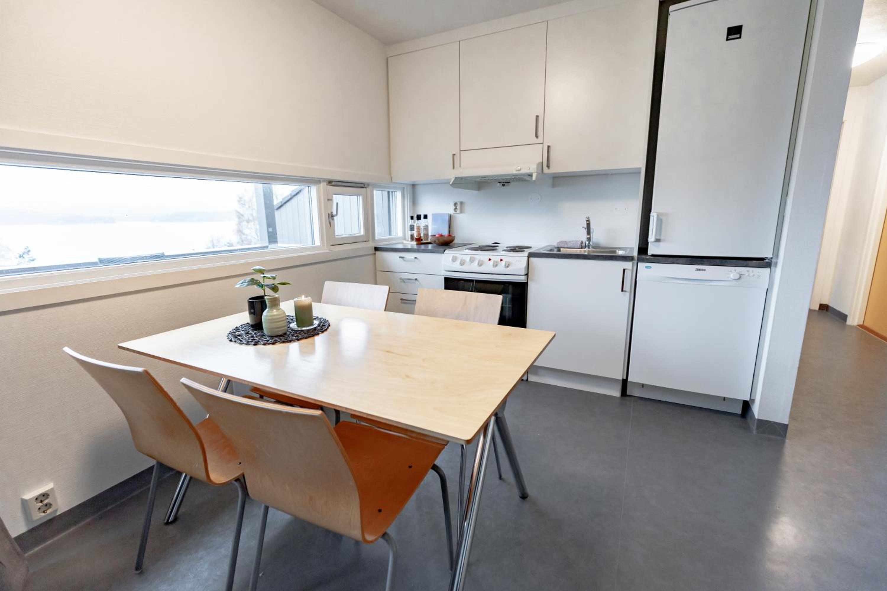 Three-Bedroom Apartment - Photo 2