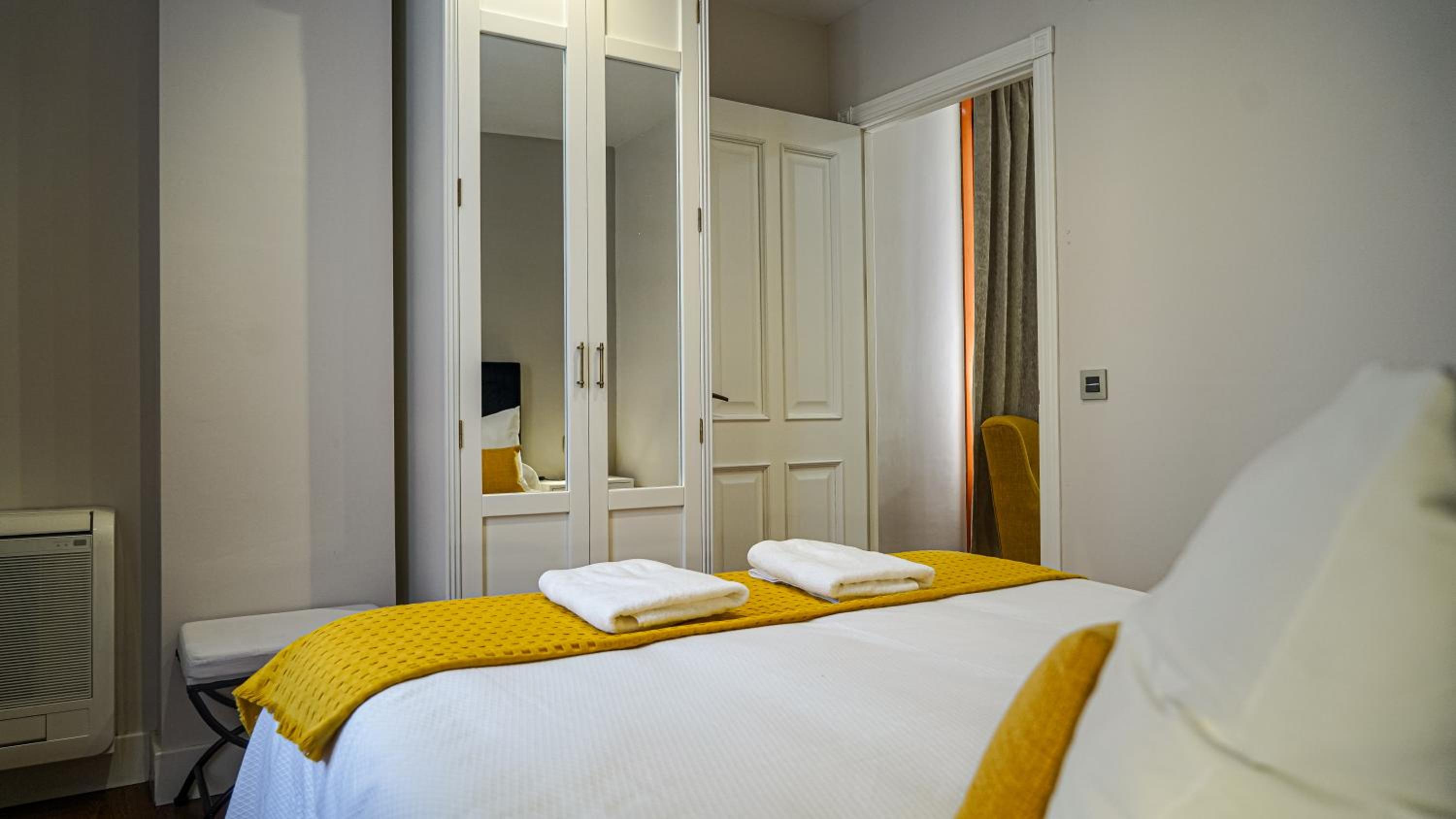 Deluxe Suite photo 3