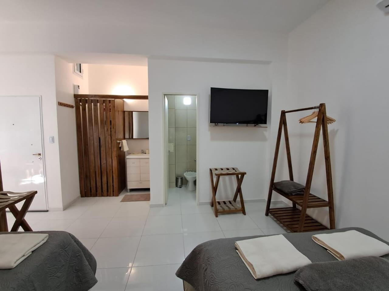 One-Bedroom Apartment photo 3