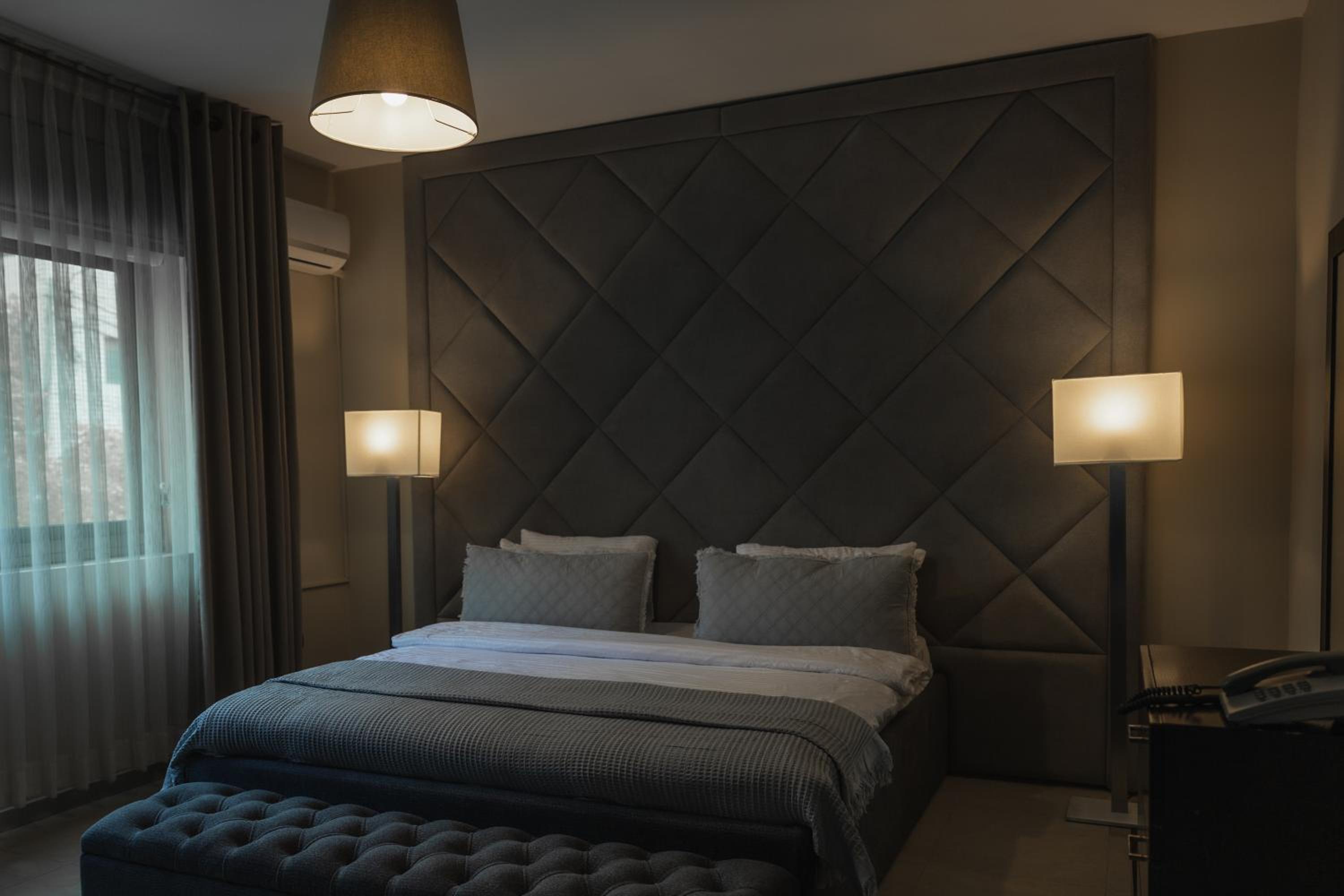 King Suite with Balcony photo 2