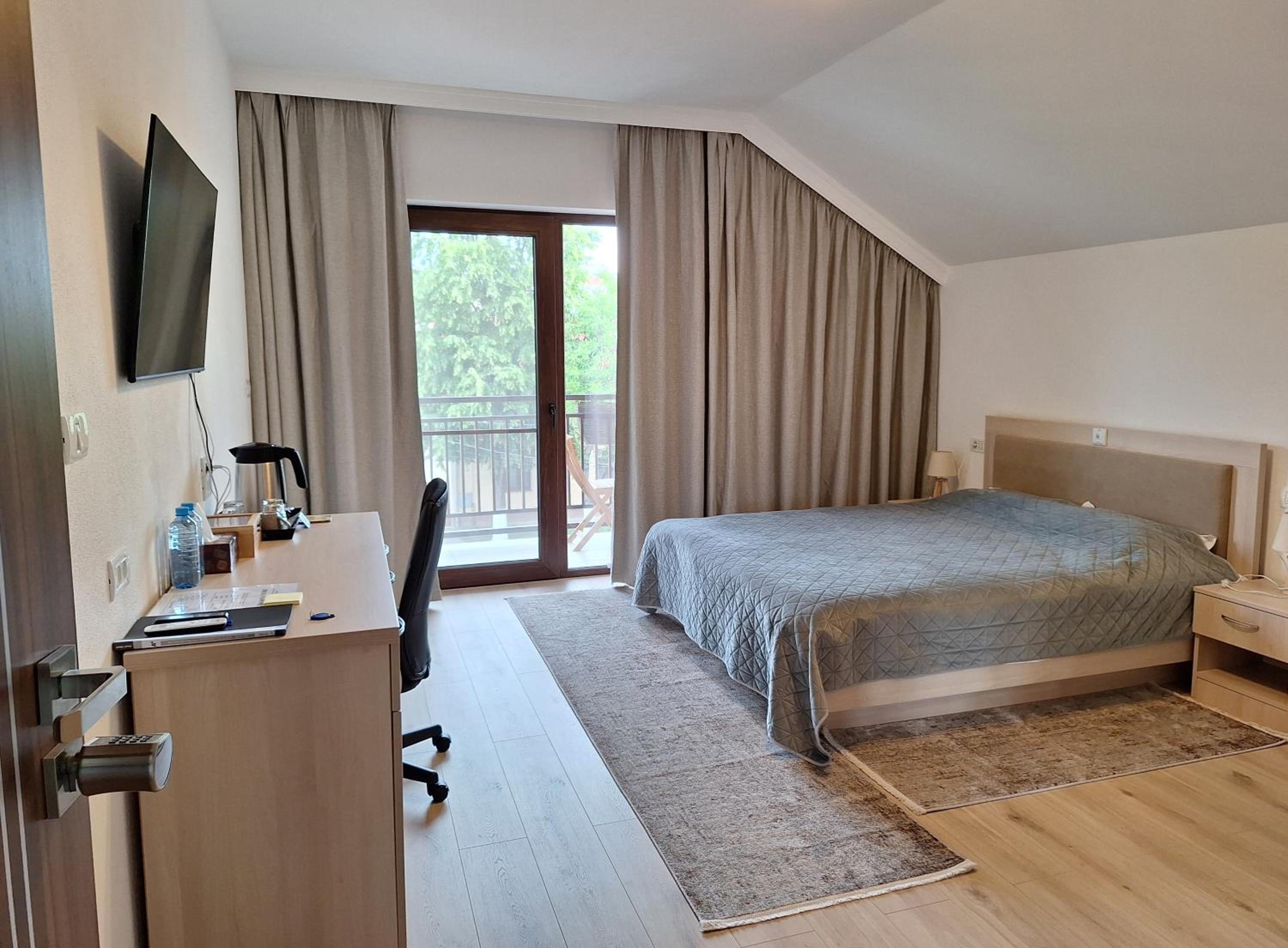 Double Room with Terrace - Photo 12