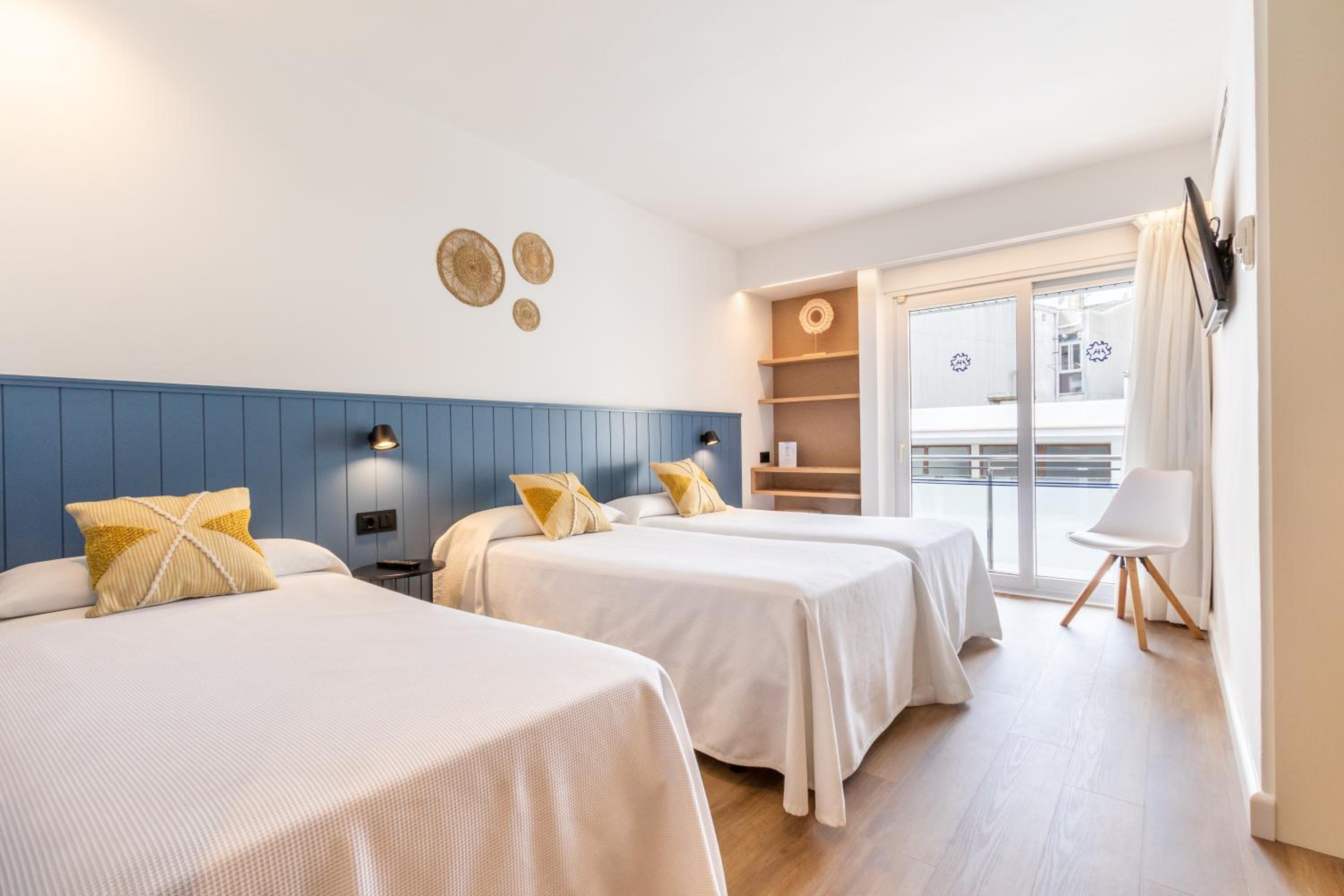 Triple Room (3 Adults) - Photo 1