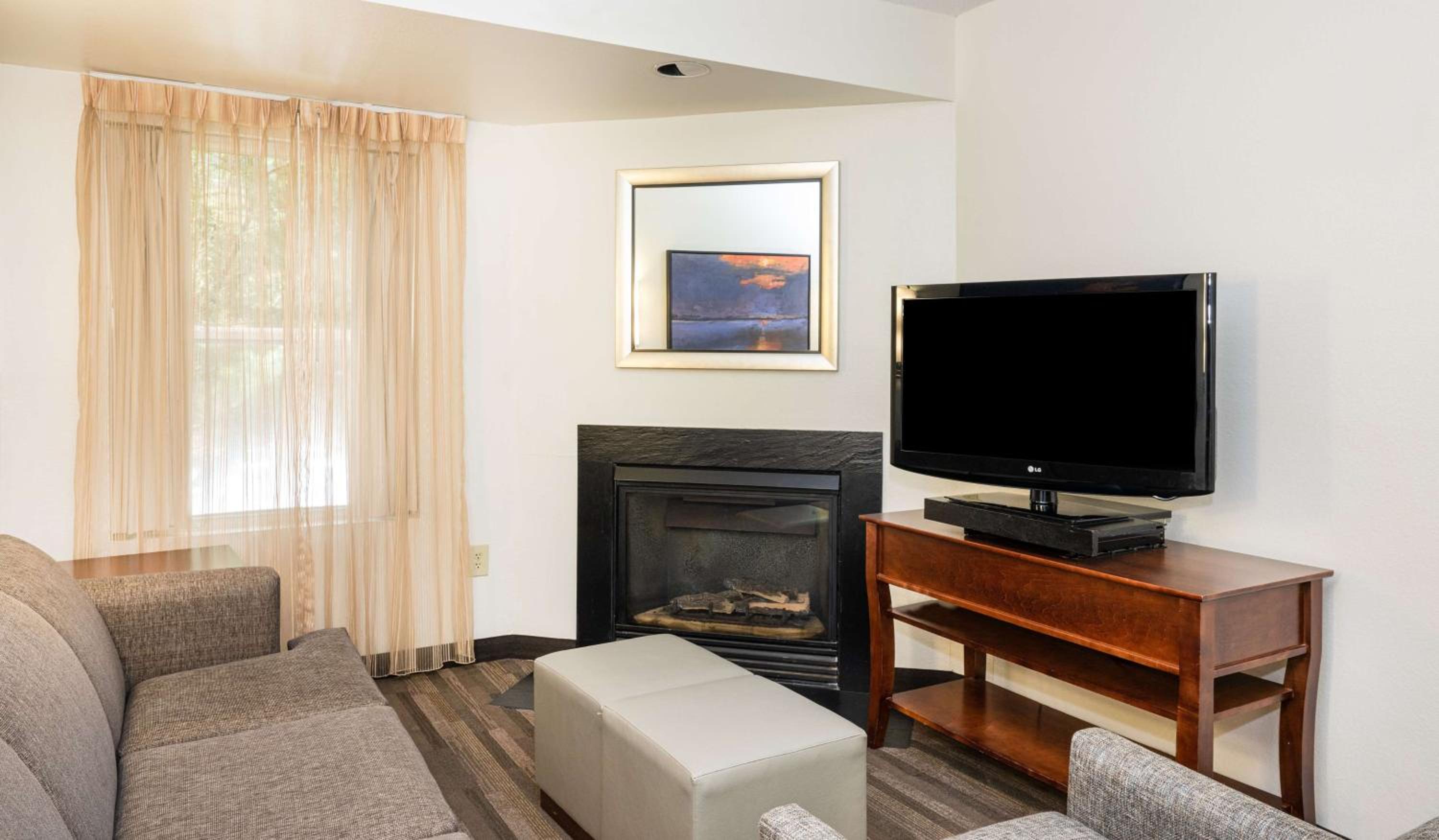 Two-Bedroom King Suite - Photo 8