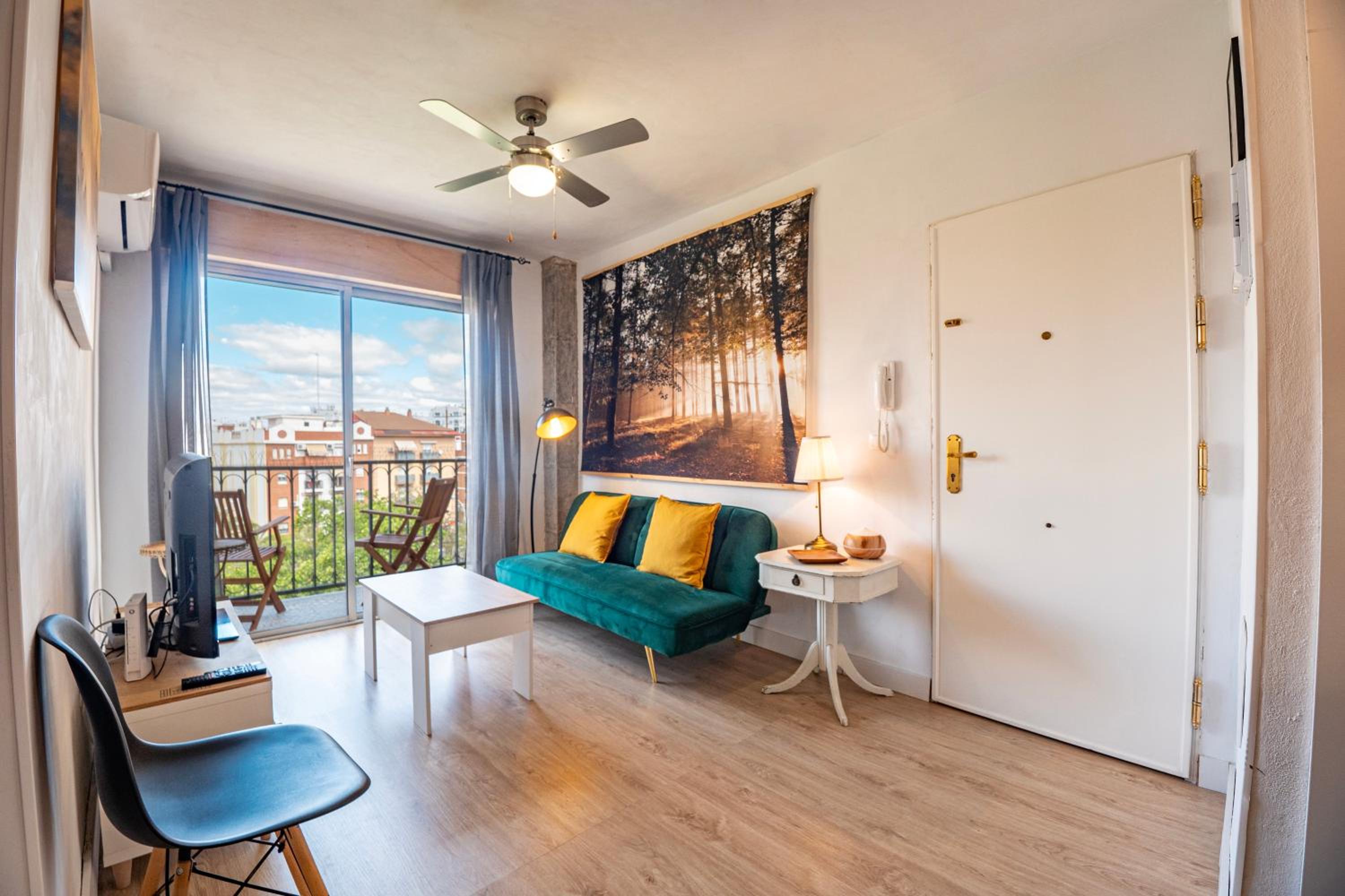 Apartamento con Balcón