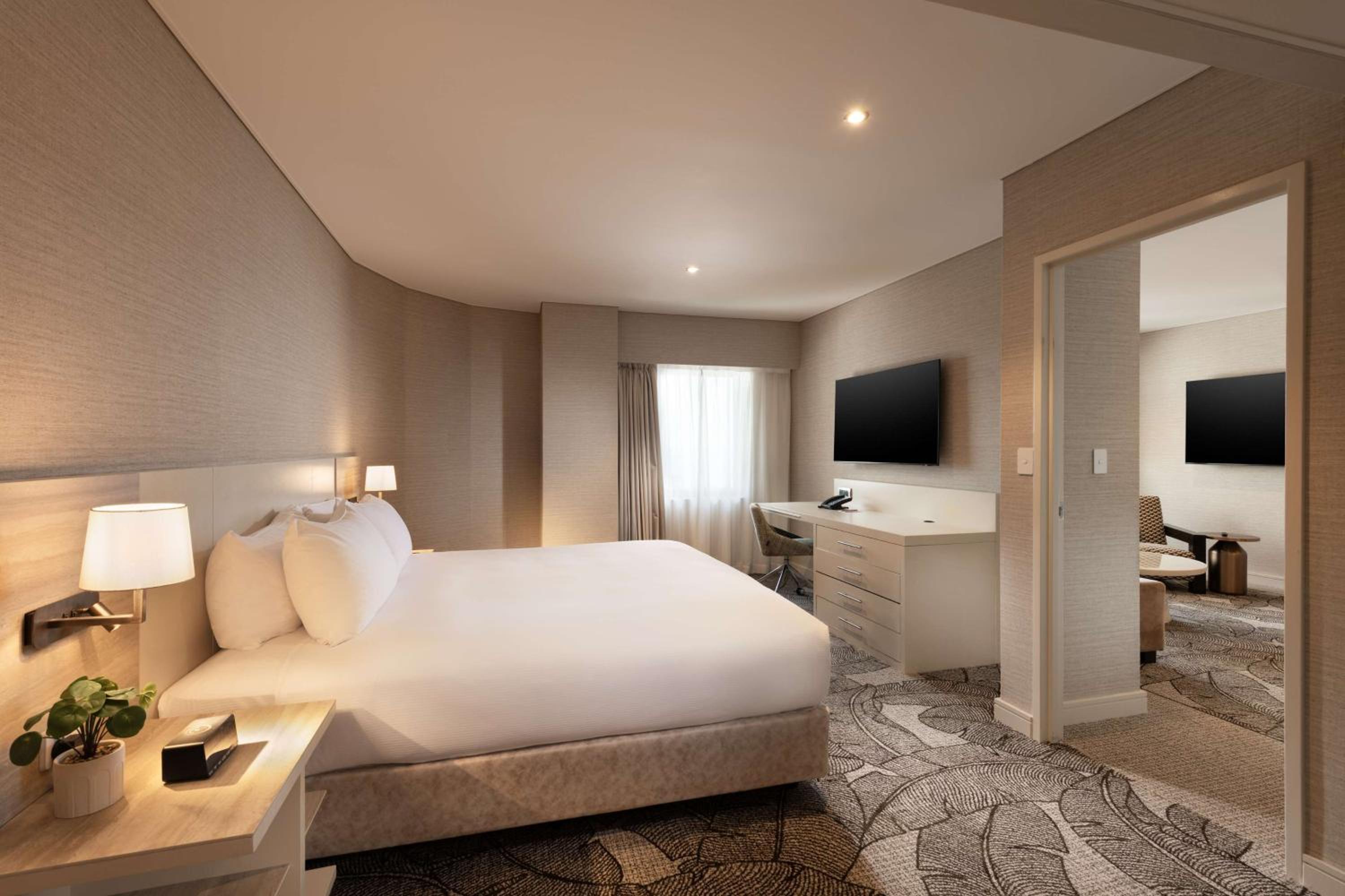 One-Bedroom King Suite photo 1