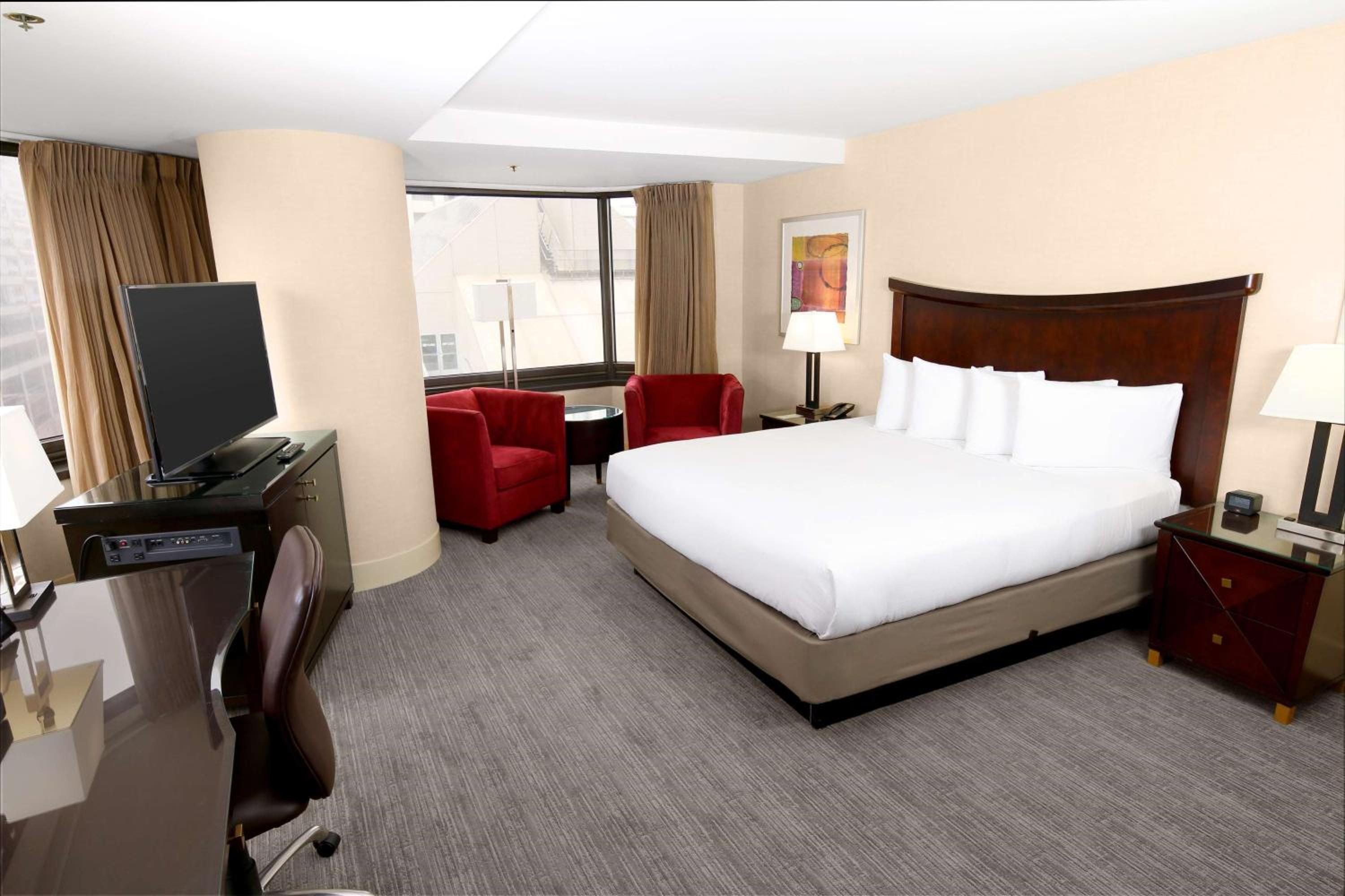 Corner King Room - Photo 1