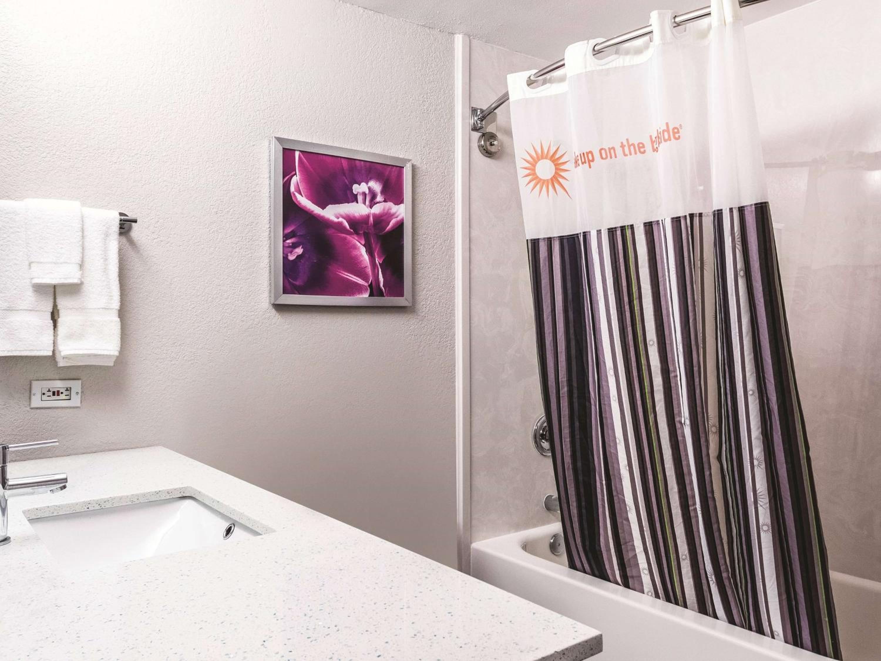 Studio Suite with Two Double Beds - Non-Smoking - Photo 4