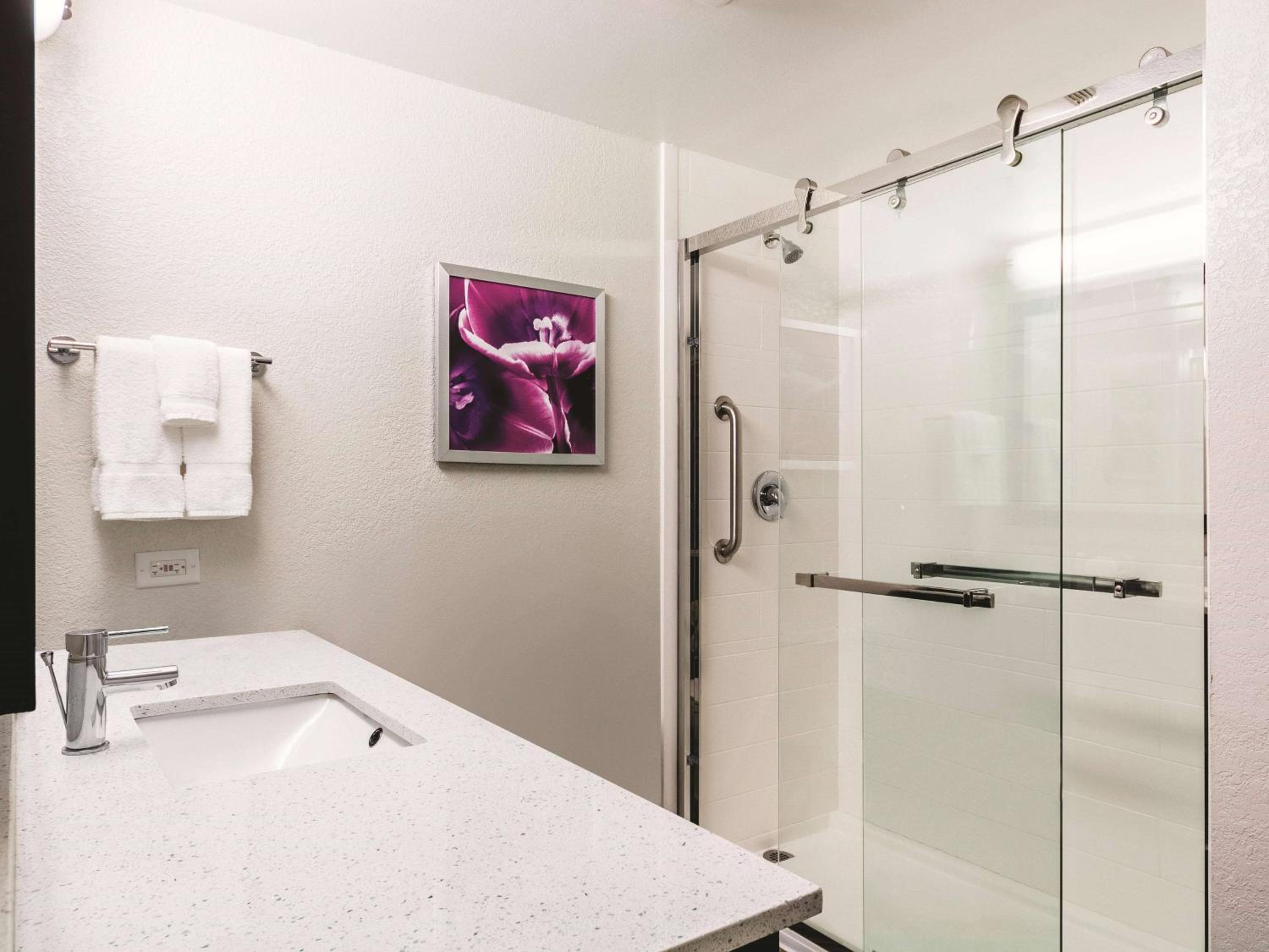 King Studio Suite - Non-Smoking - Photo 2
