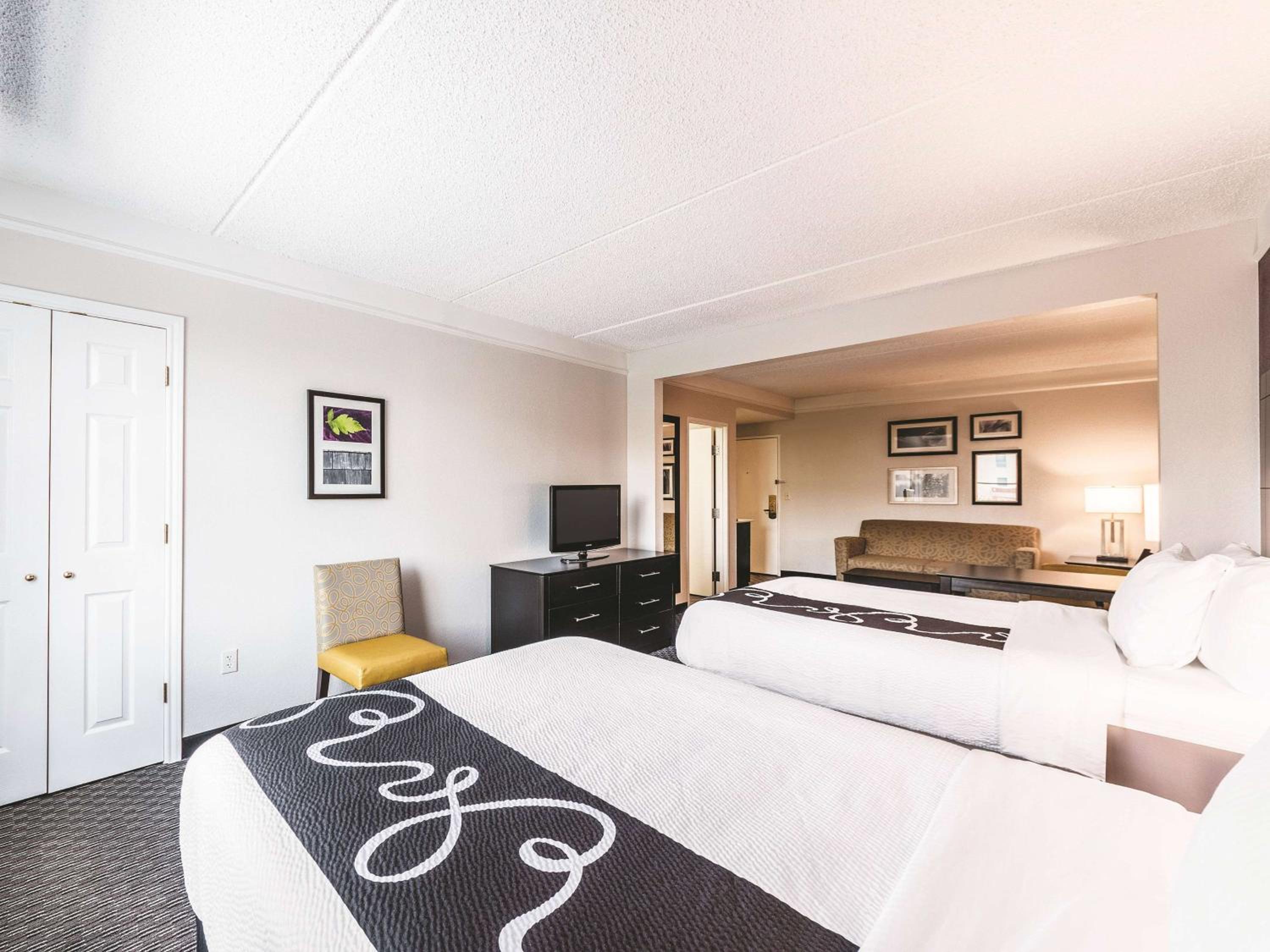Studio Suite with Two Double Beds - Non-Smoking - Photo 1