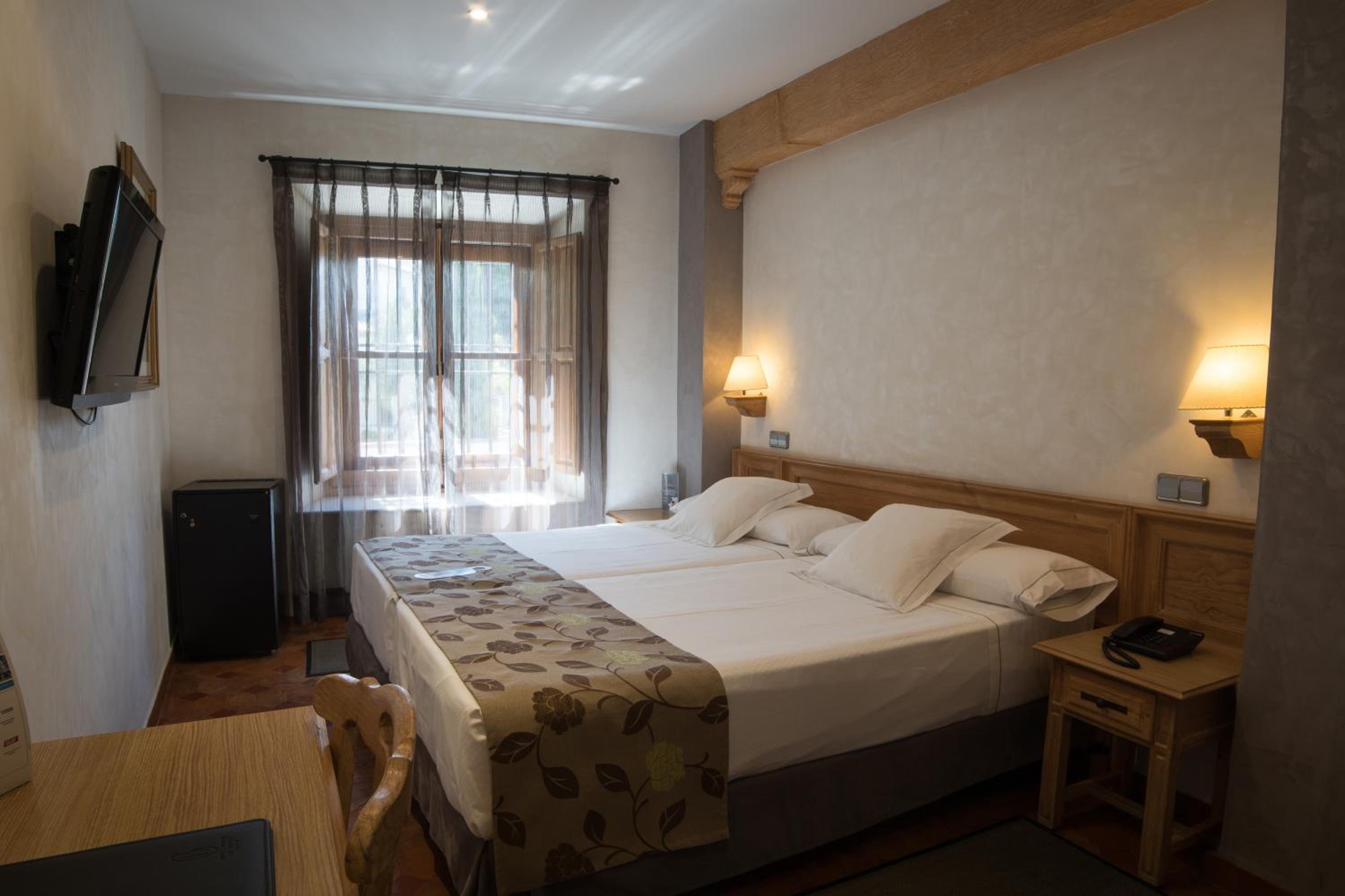 Triple Room - Photo 5