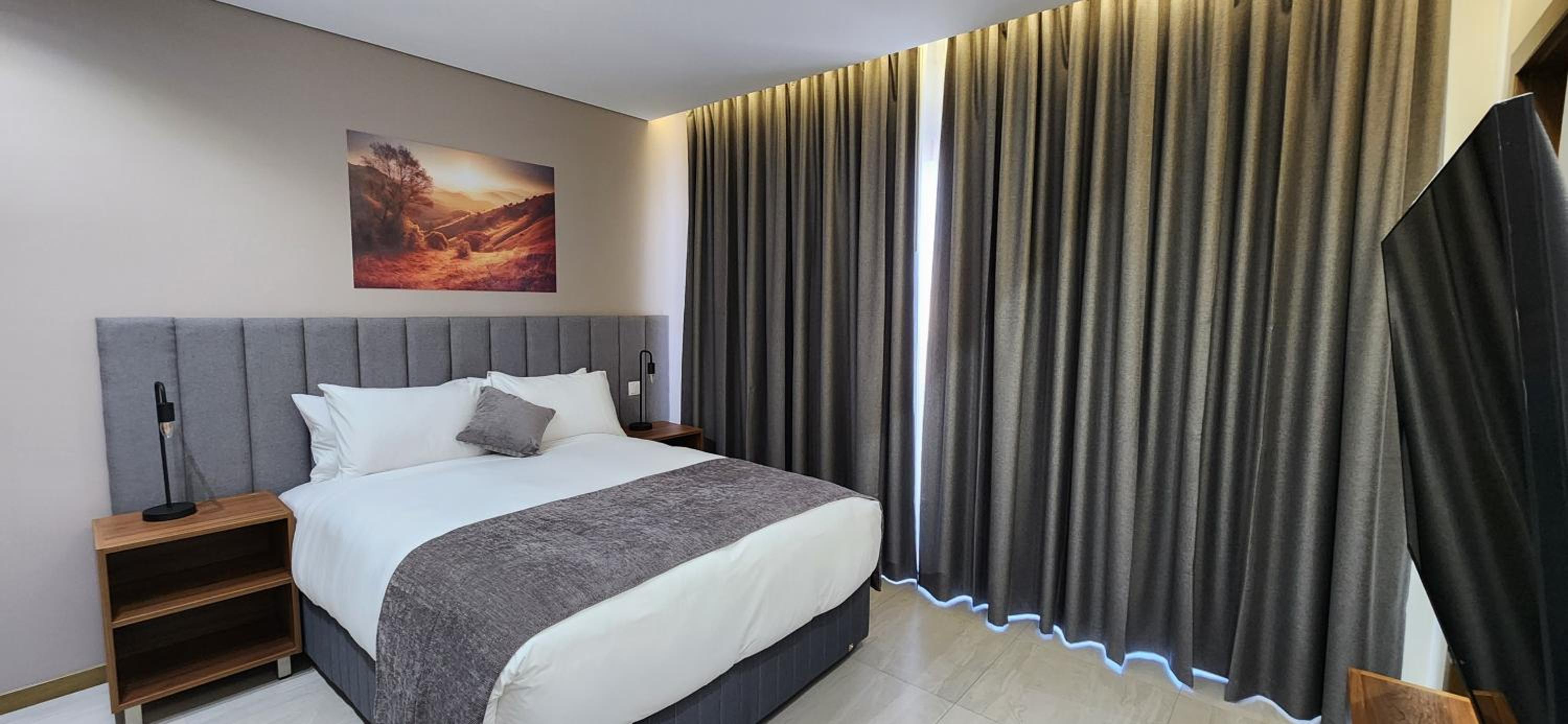 Queen Room with Balcony photo 1