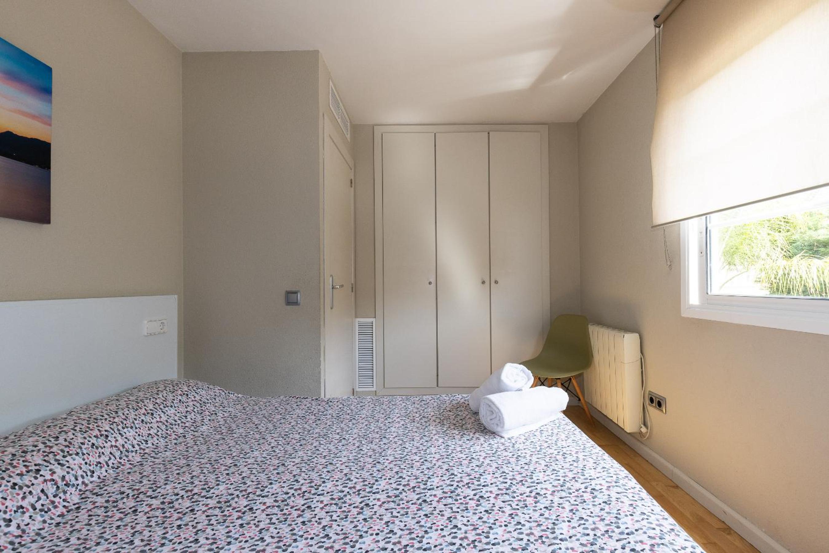 Five-Bedroom House - Photo 56