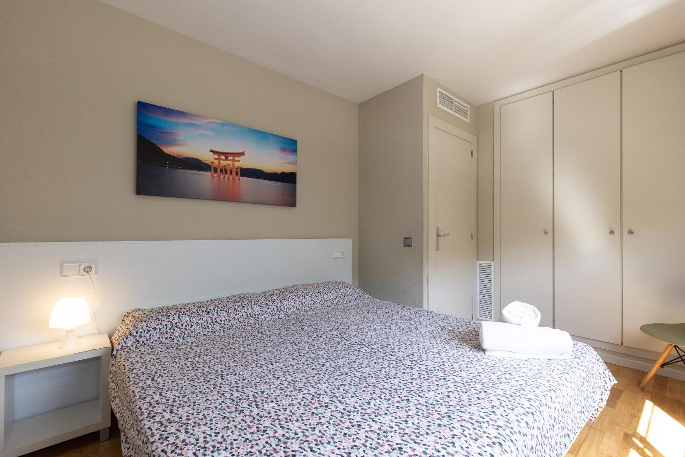 Five-Bedroom House - Photo 49