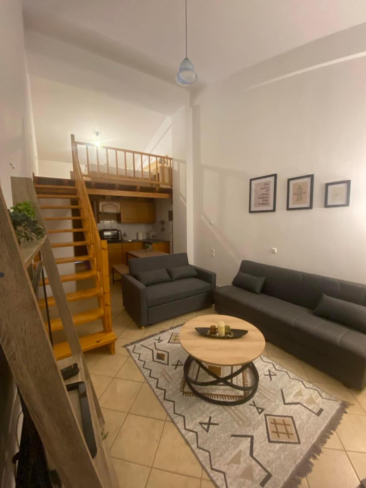 One-Bedroom Apartment photo 3