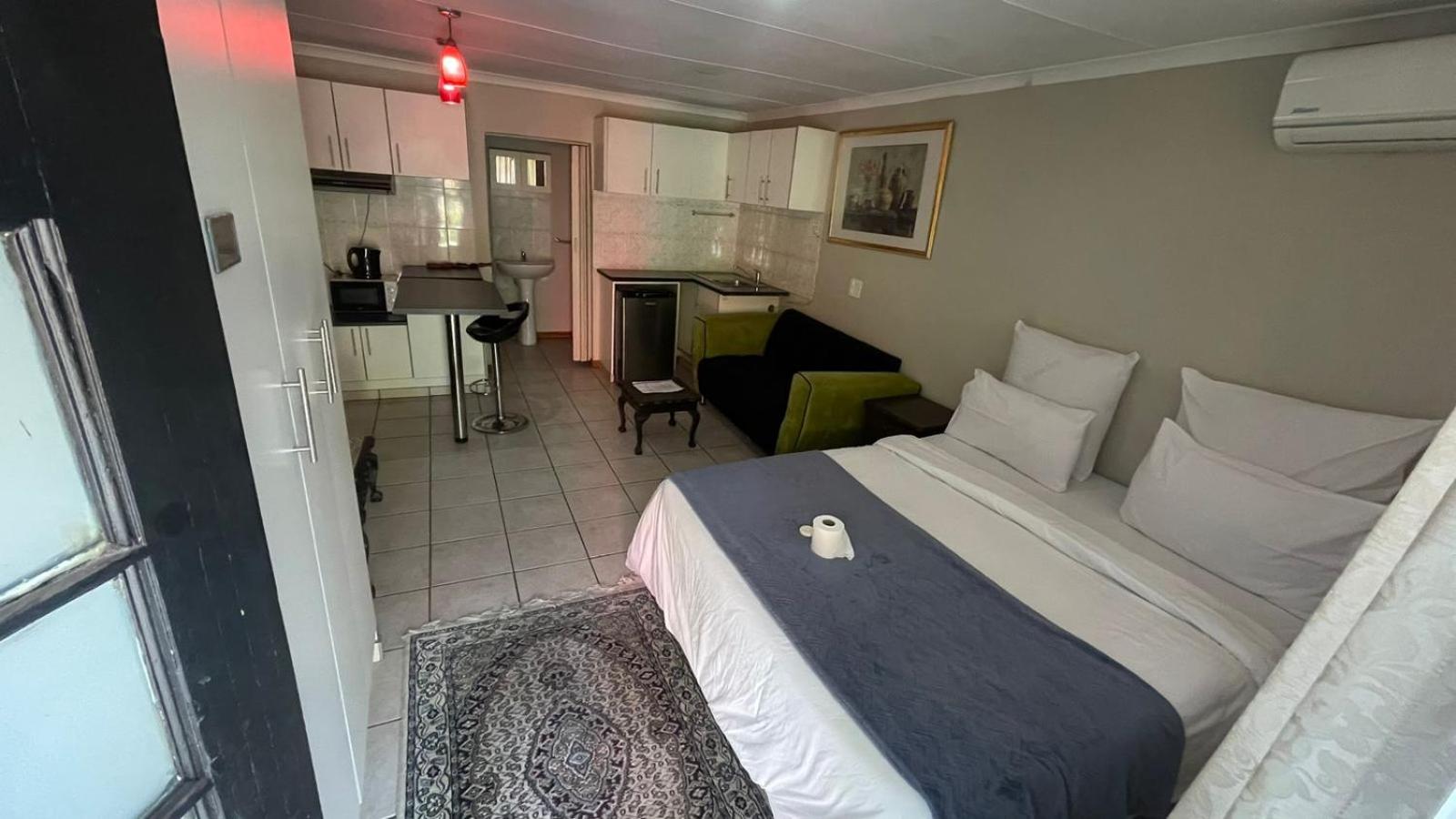 Deluxe Double Room - Photo 1