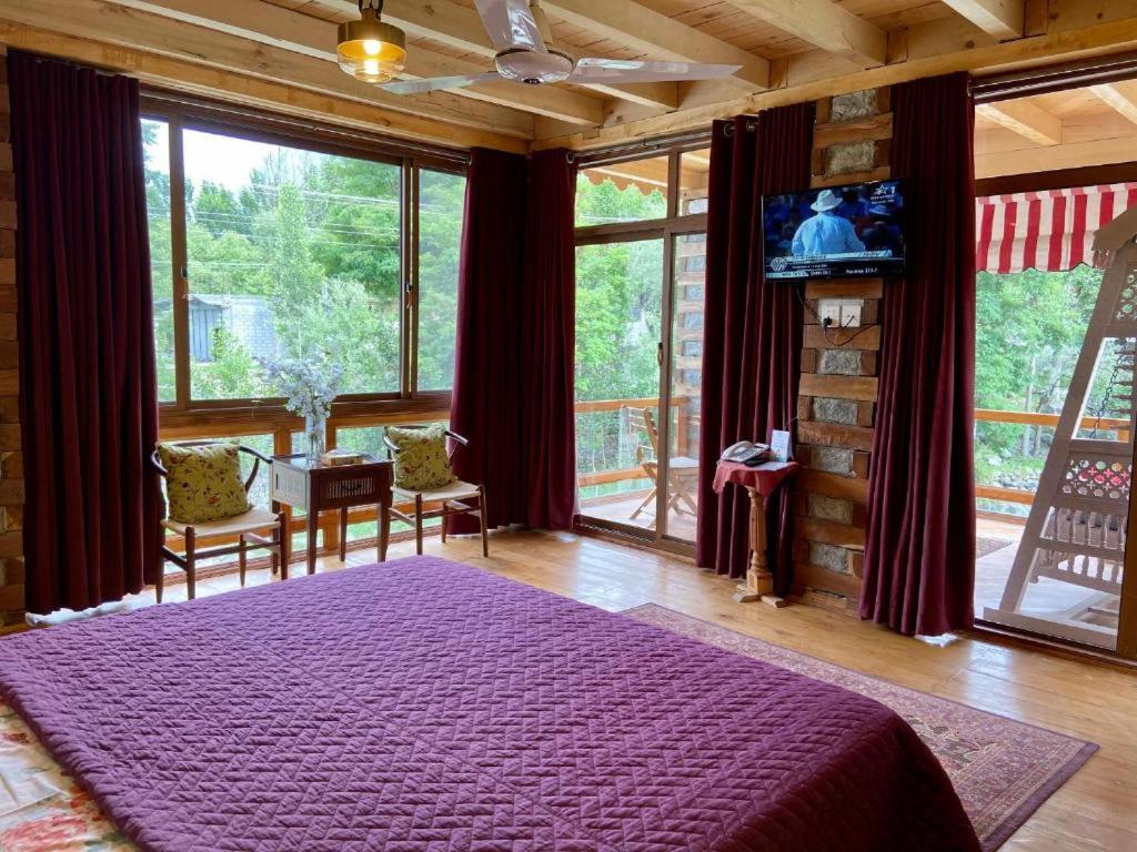 Superior King Room