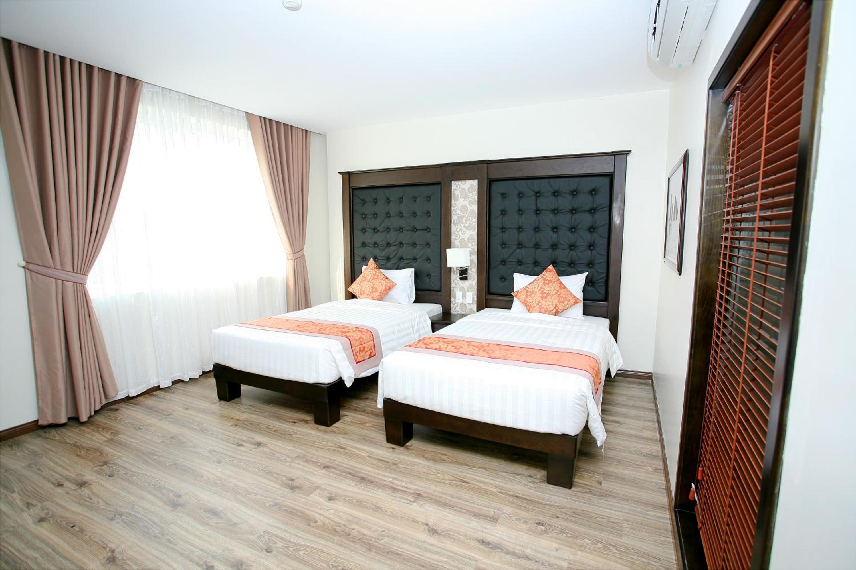Deluxe Twin Room photo 3