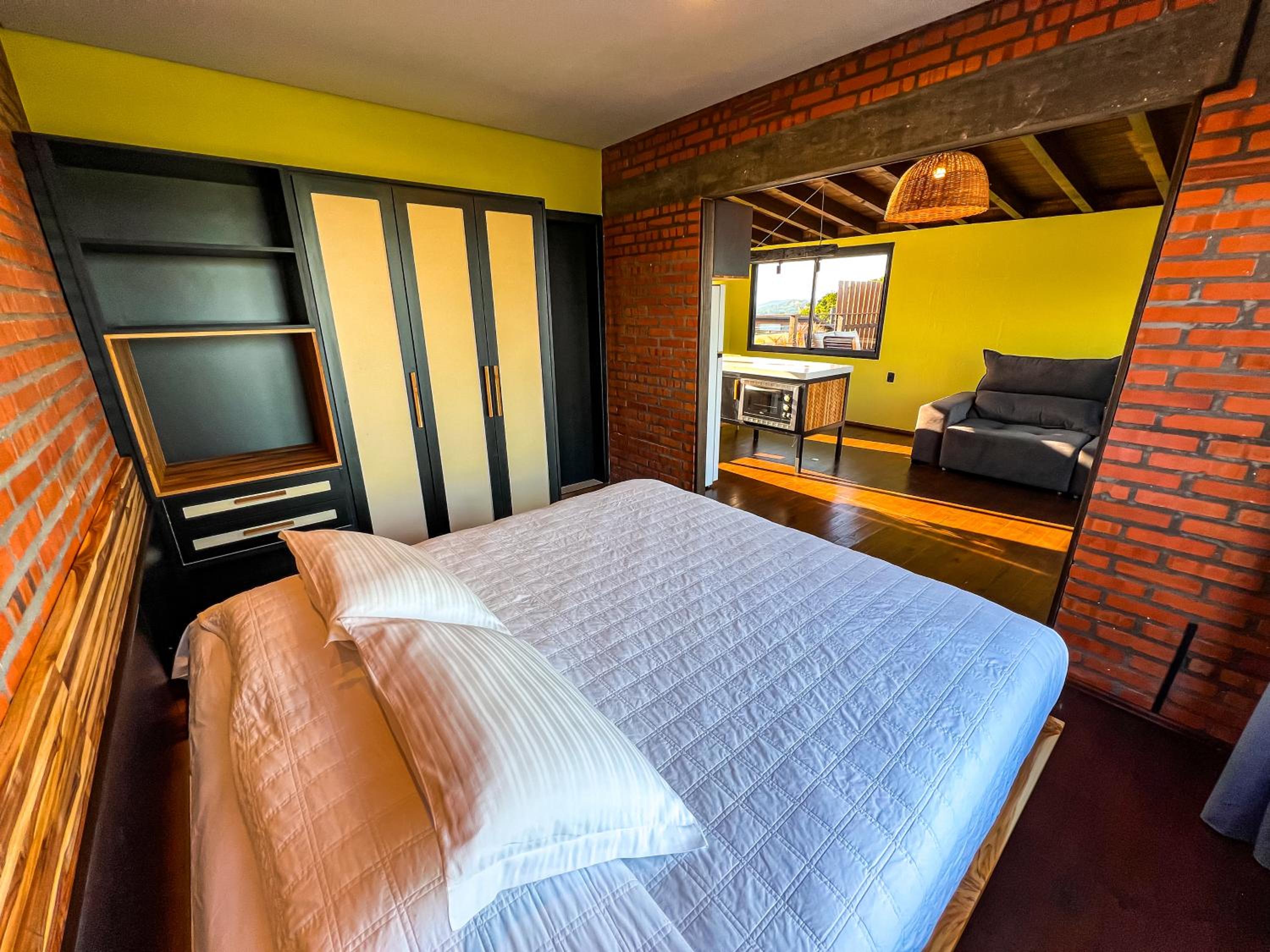 King Suite with Ocean View photo 3