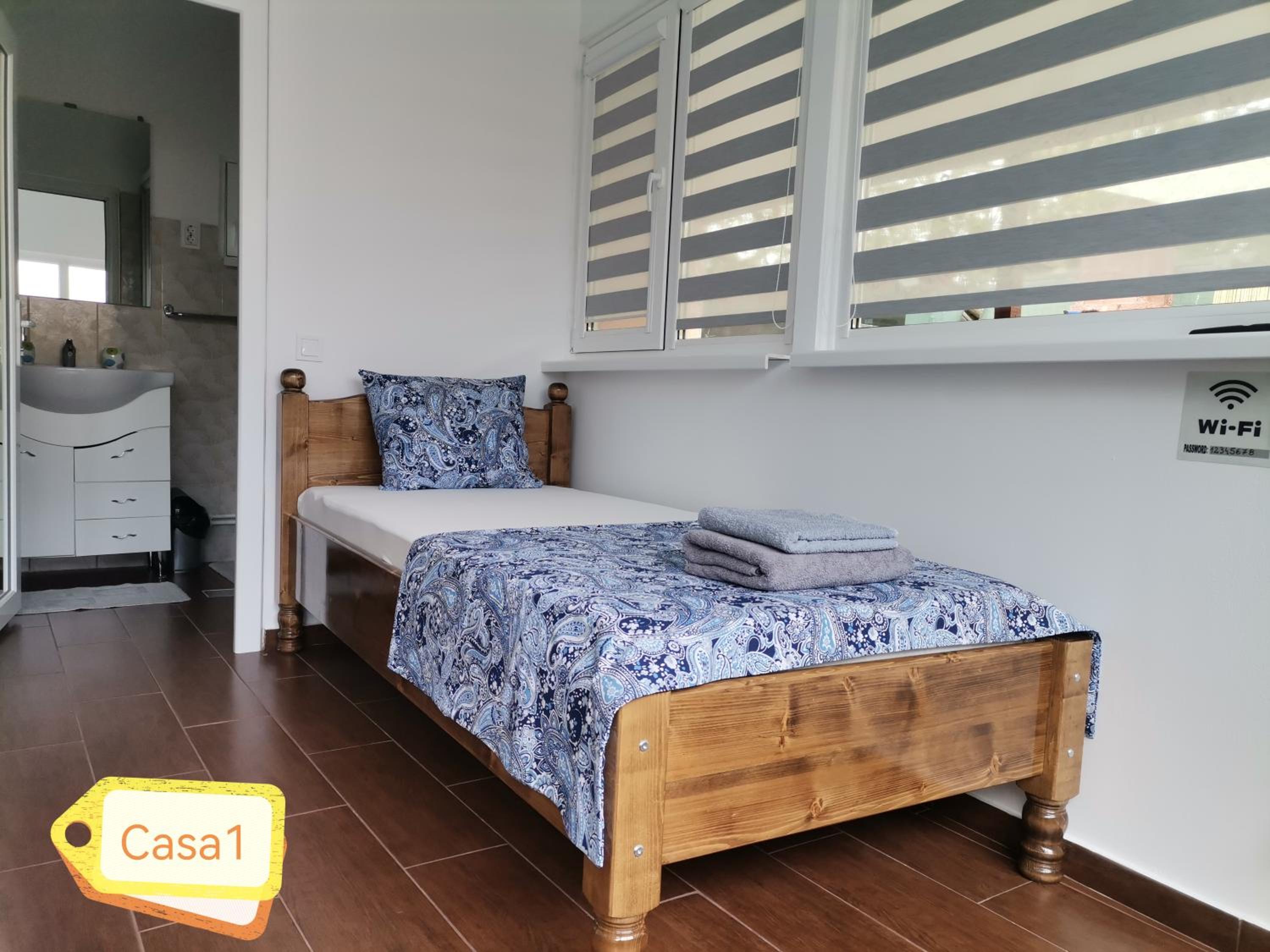 One-Bedroom House photo 1