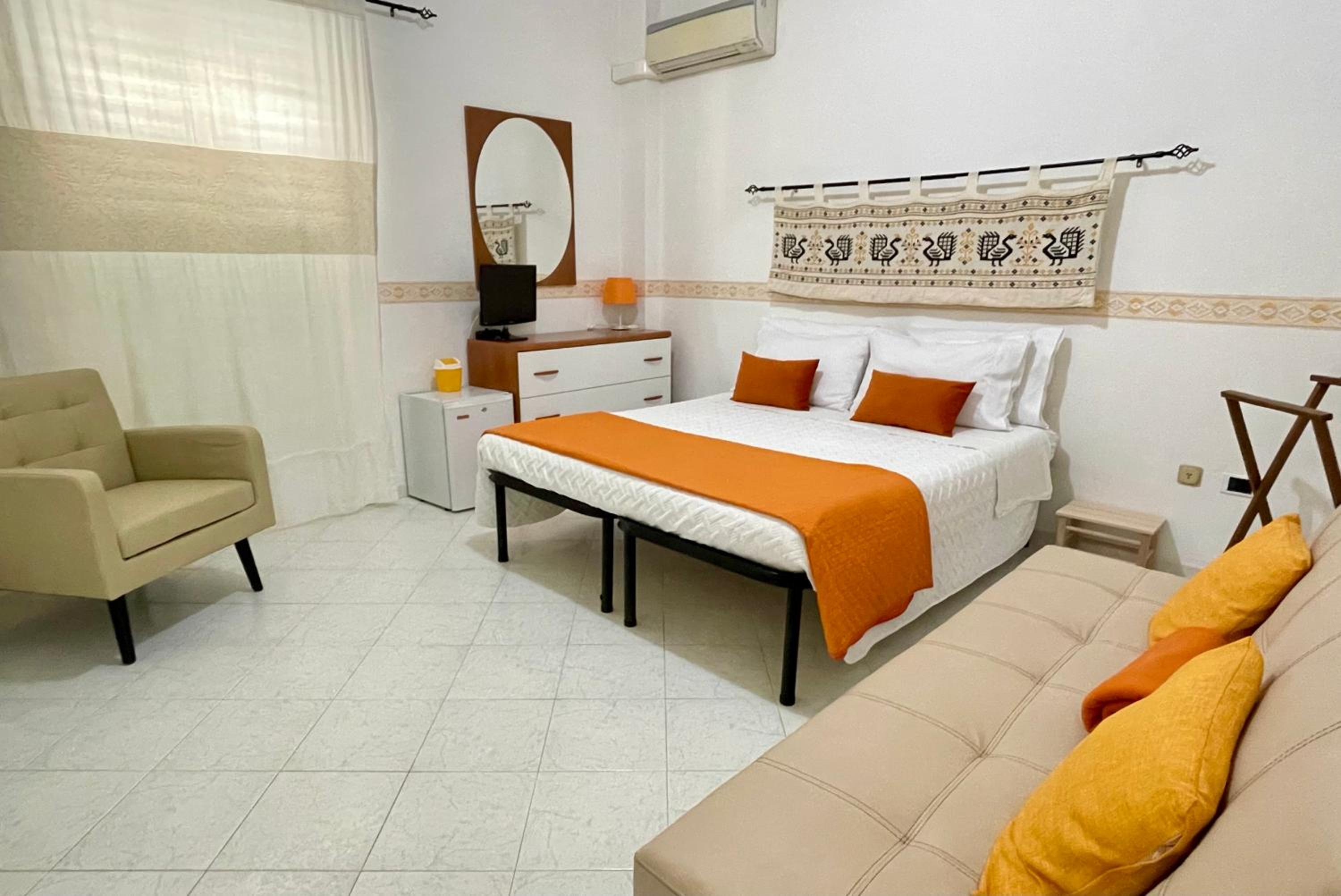 Double Room with Private Bathroom photo 3