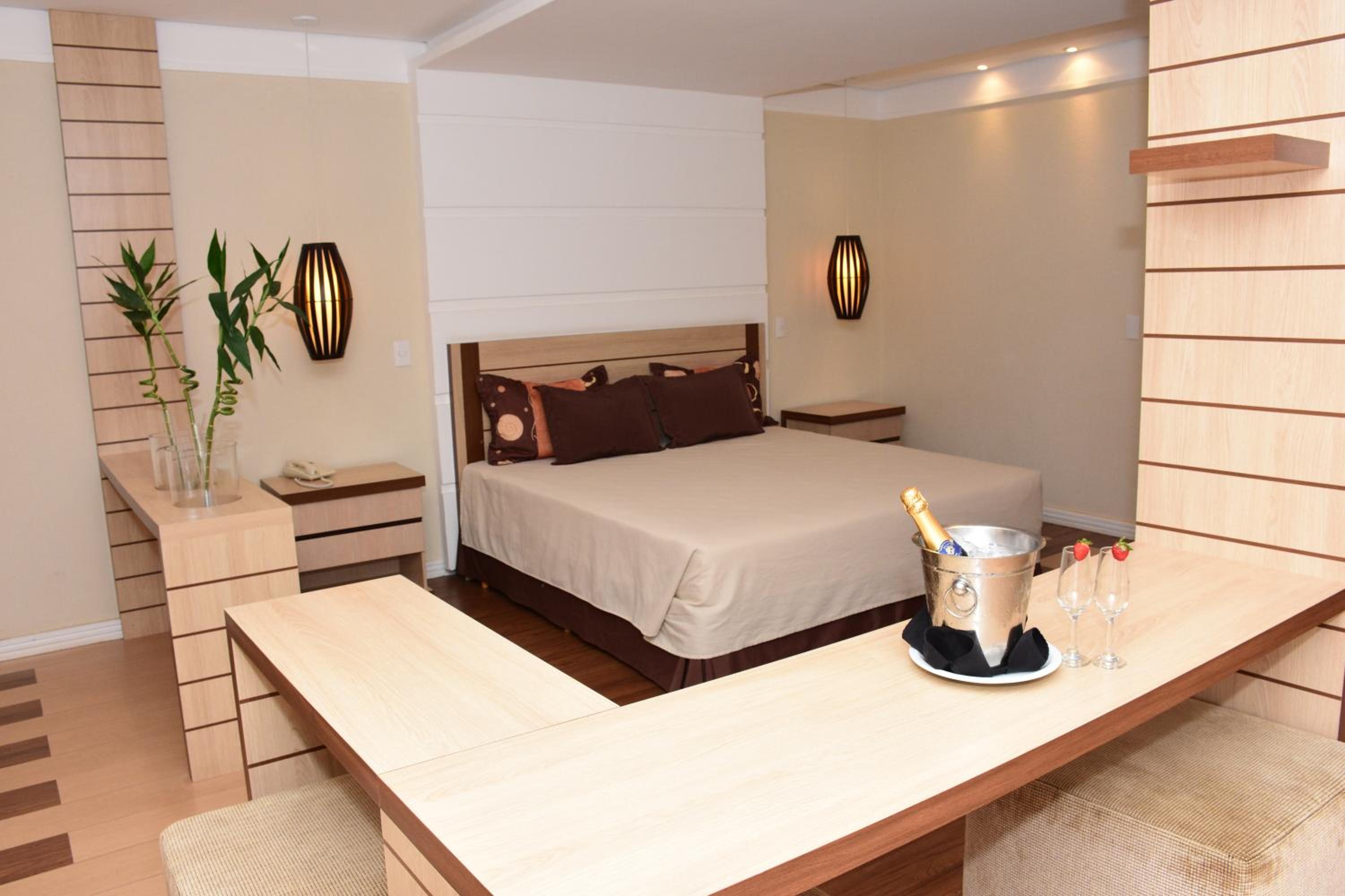 Double Room with Spa Bath photo 2