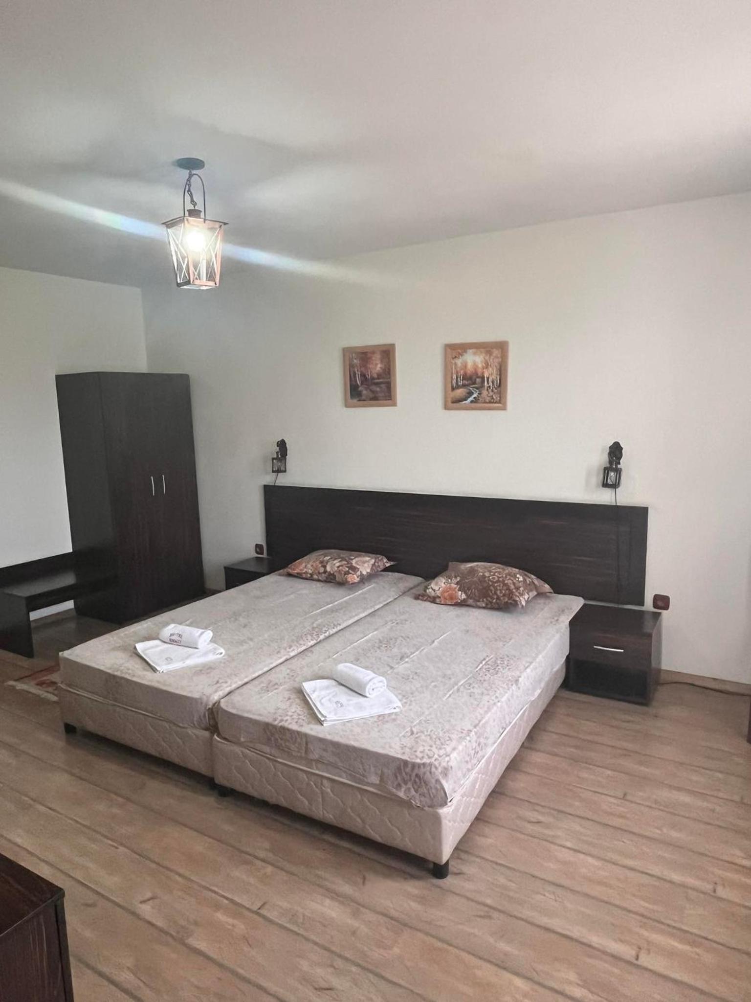Family Room (2 Adults + 2 Children) with Balcony