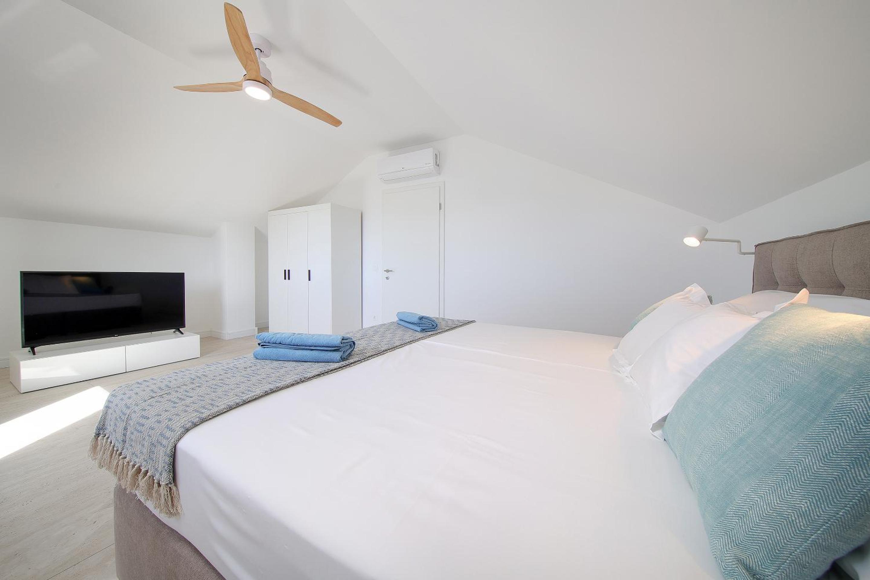 Three-Bedroom Villa photo 3
