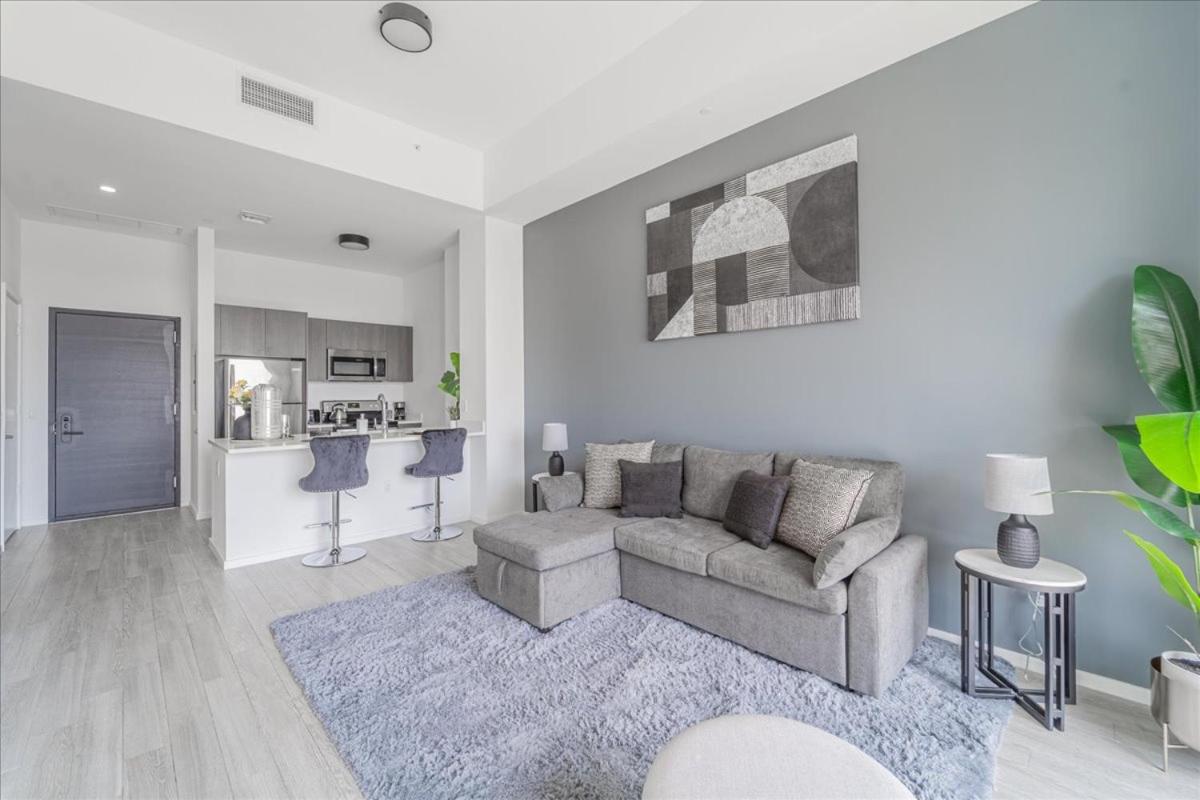 Apartment with View and Balcony photo 1