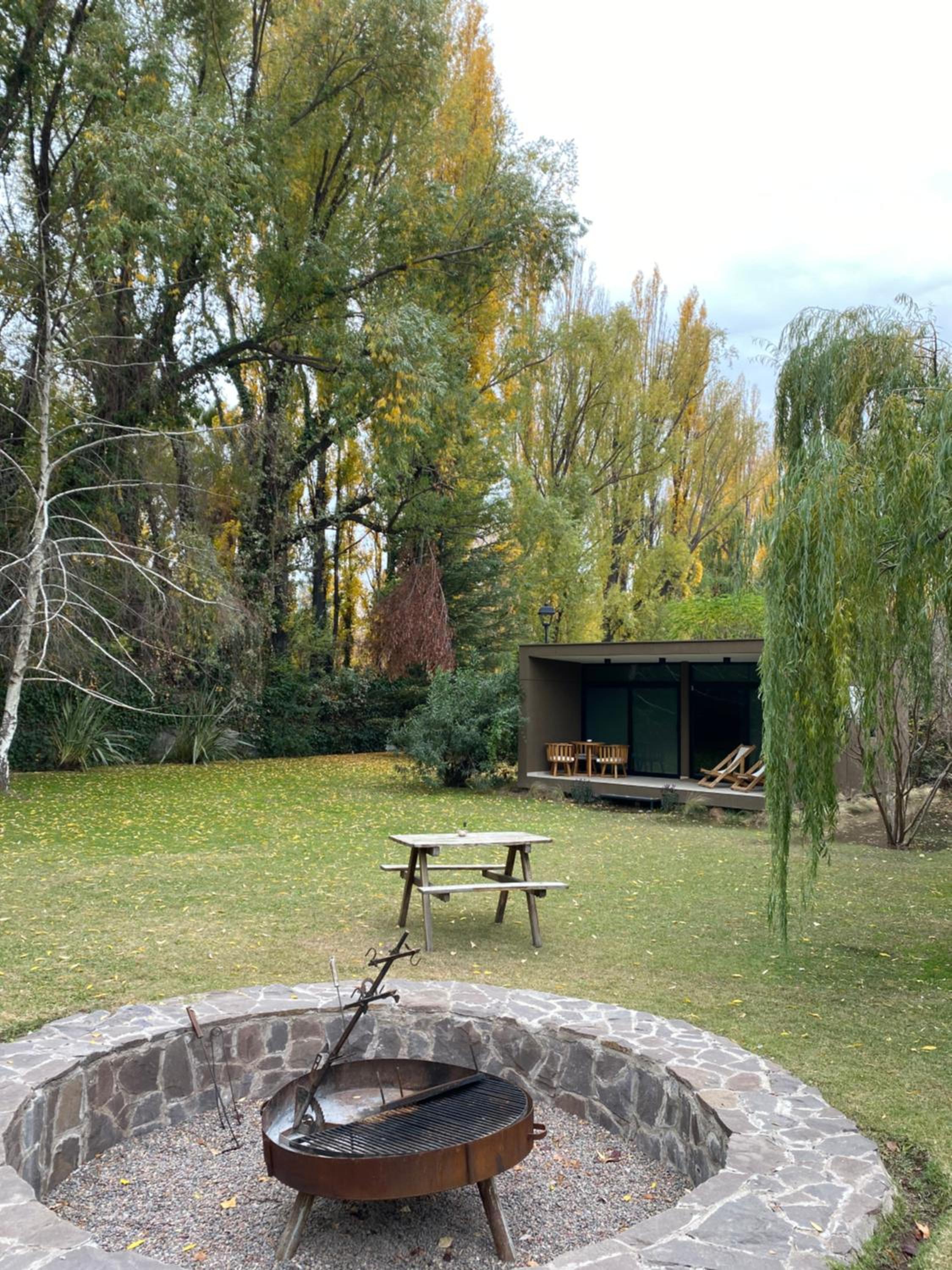 Deluxe Bungalow with Garden View photo 3